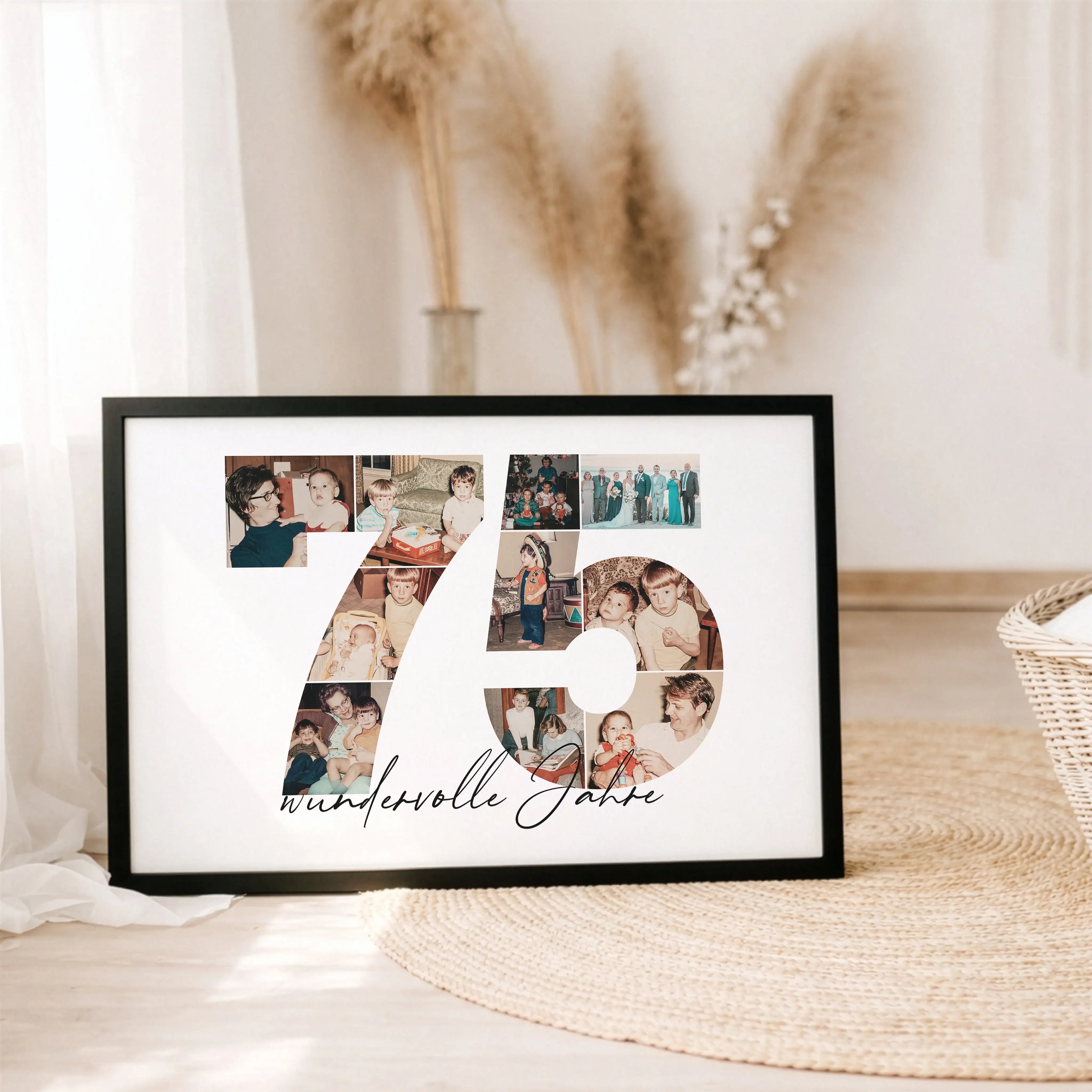 Foto Poster 75-Personalisiertes Poster-famprints-Das Foto Poster 75 ist eine persönliche Geschenkidee für besondere Anlässe wie den 75. Geburtstag, einen Hochzeitstag oder ein Jubiläum. Die große Zahl 75 wird aus deinen eigenen Fotos gestaltet und erzählt
