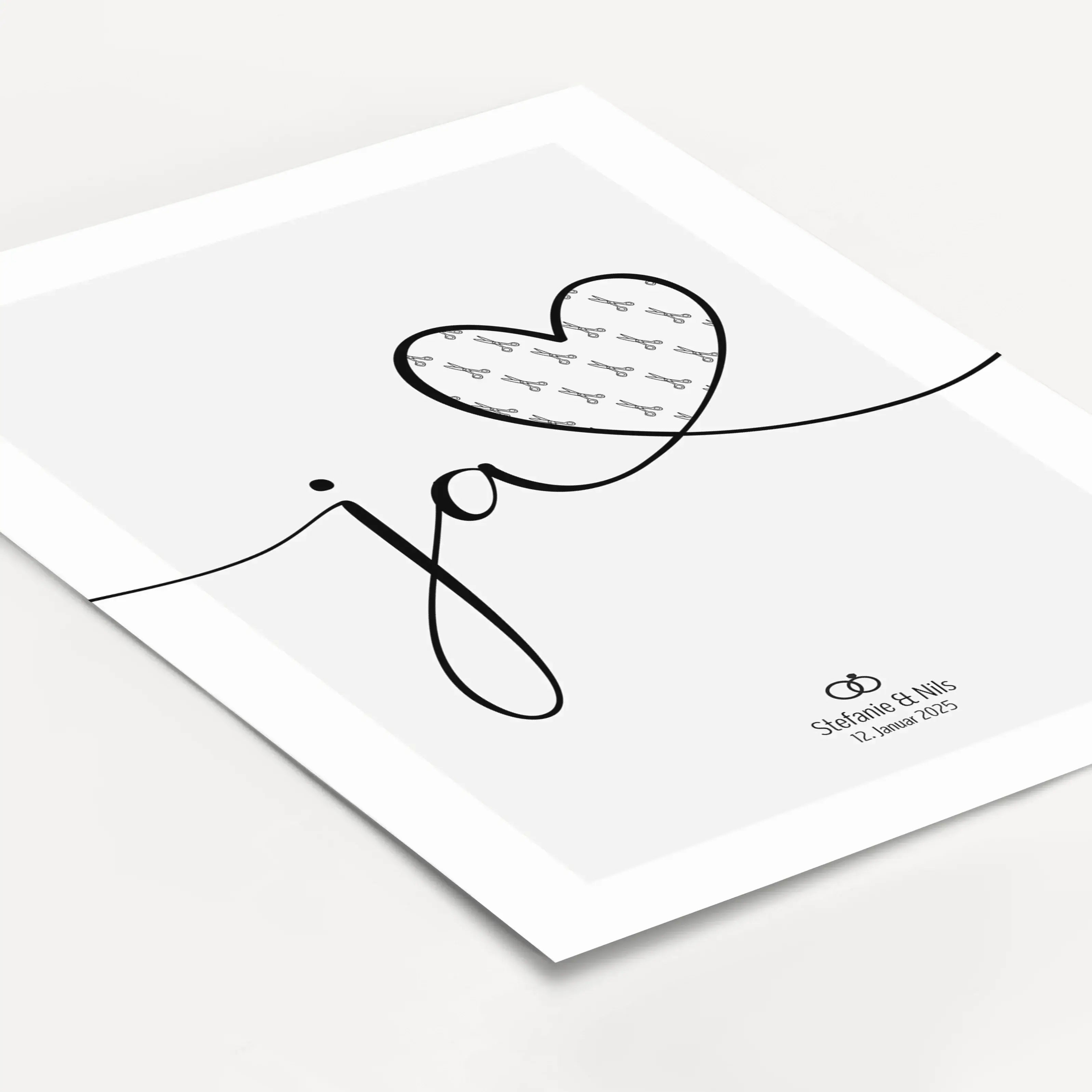 Geldgeschenk Ja Poster - Personalisiertes Poster - famprints - Suchst du nach einer kreativen und persönlichen Geschenkidee zur Hochzeit? Unser Geldgeschenk Ja Poster ist die perfekte Wahl! Das Poster zeigt den geschwungenen Schriftzug „Ja“ mit einem groß