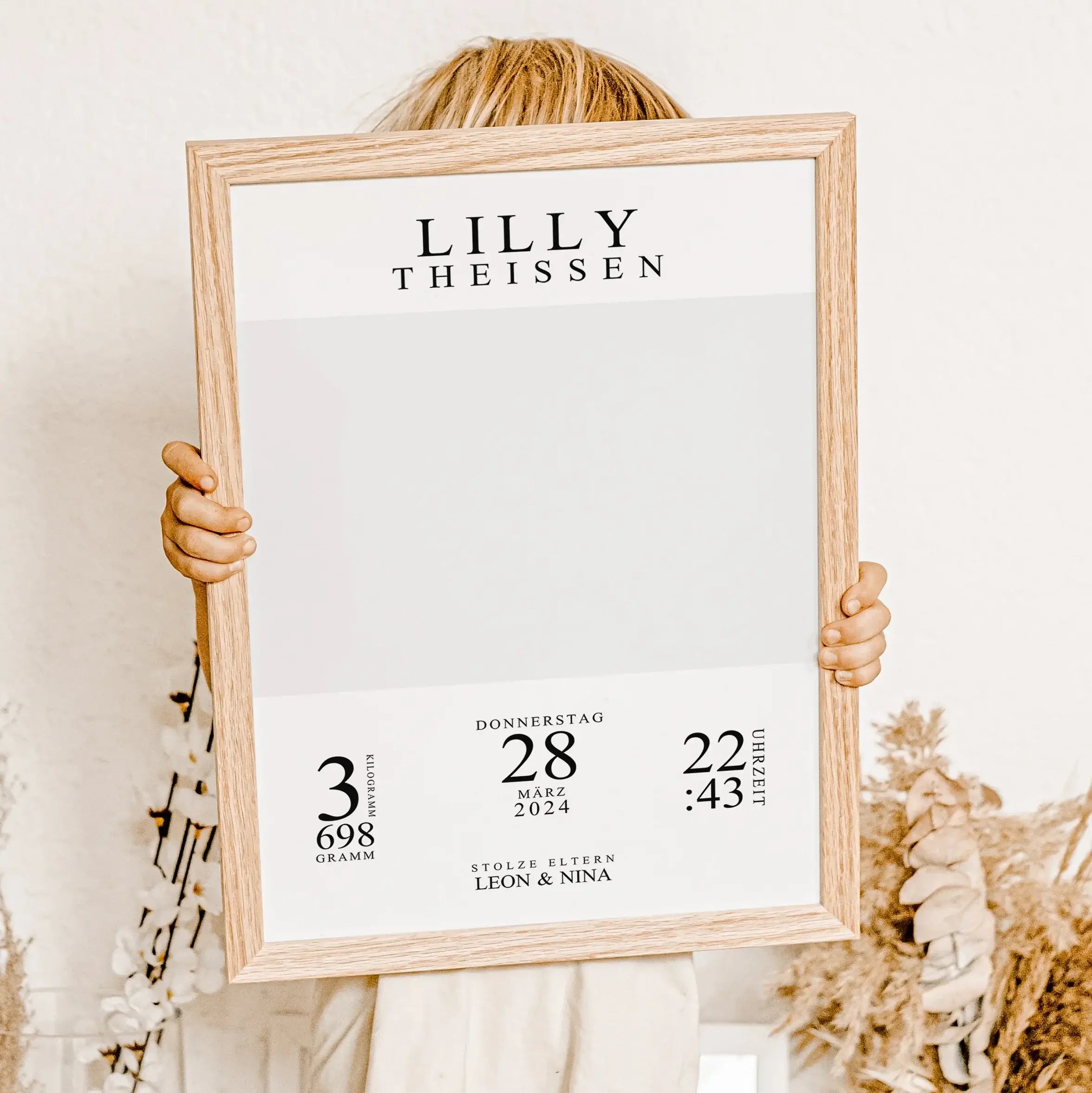 Geburtsposter mit Abdruck - Personalisiertes Poster - famprints - Entdecke unser einzigartiges Geburtsposter mit Abdruck, das perfekte personalisierte Geschenk zur Geburt! Gestalte das Poster individuell mit den Geburtsdaten, dem Namen deines Babys und de