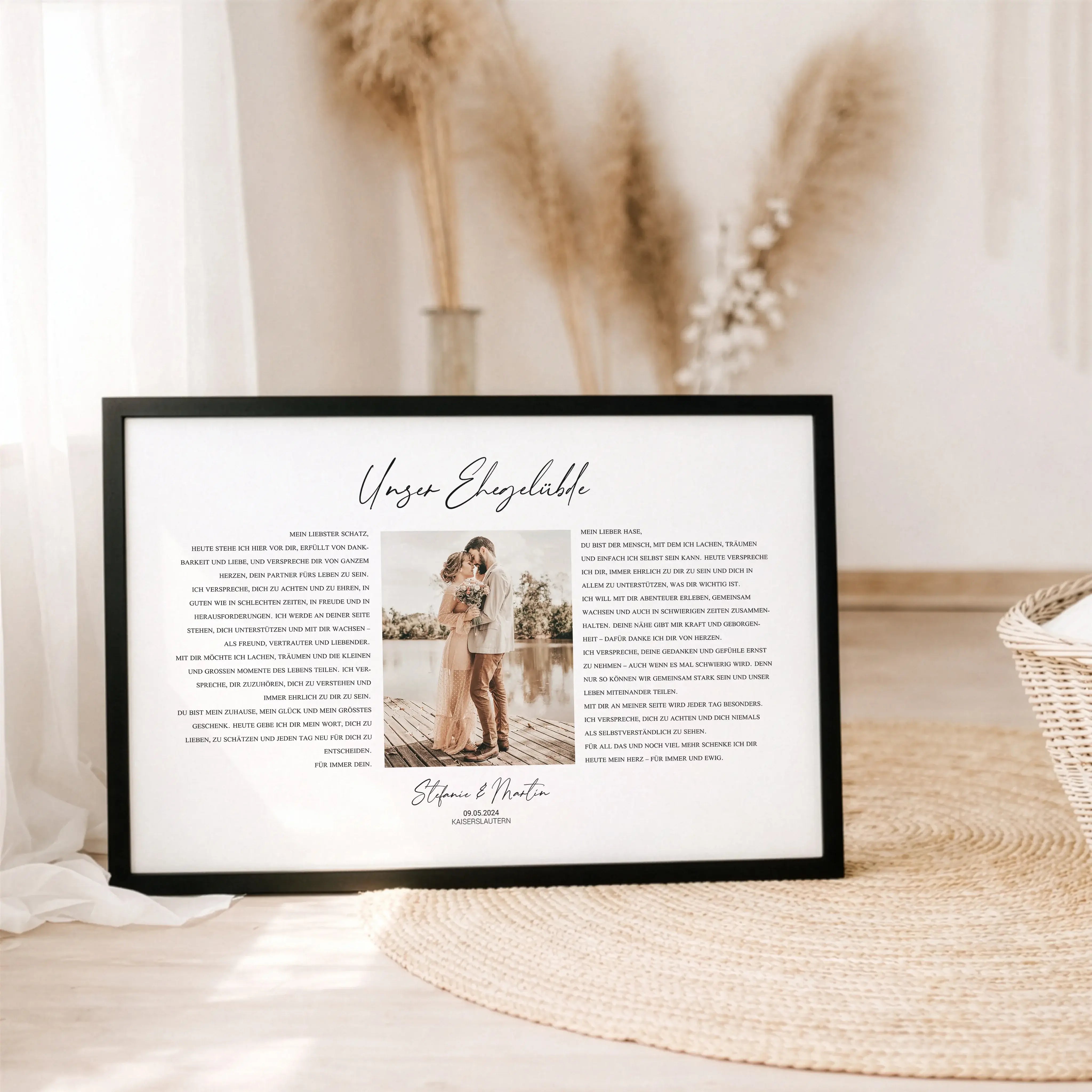 Ehegelübde Poster-Personalisiertes Poster-famprints-Das Ehegelübde Poster von famprints hält eure Worte für immer fest und macht aus einem besonderen Moment ein sichtbares Zeichen eurer Verbindung. Eure persönlichen Eheversprechen werden in ein stilvolles