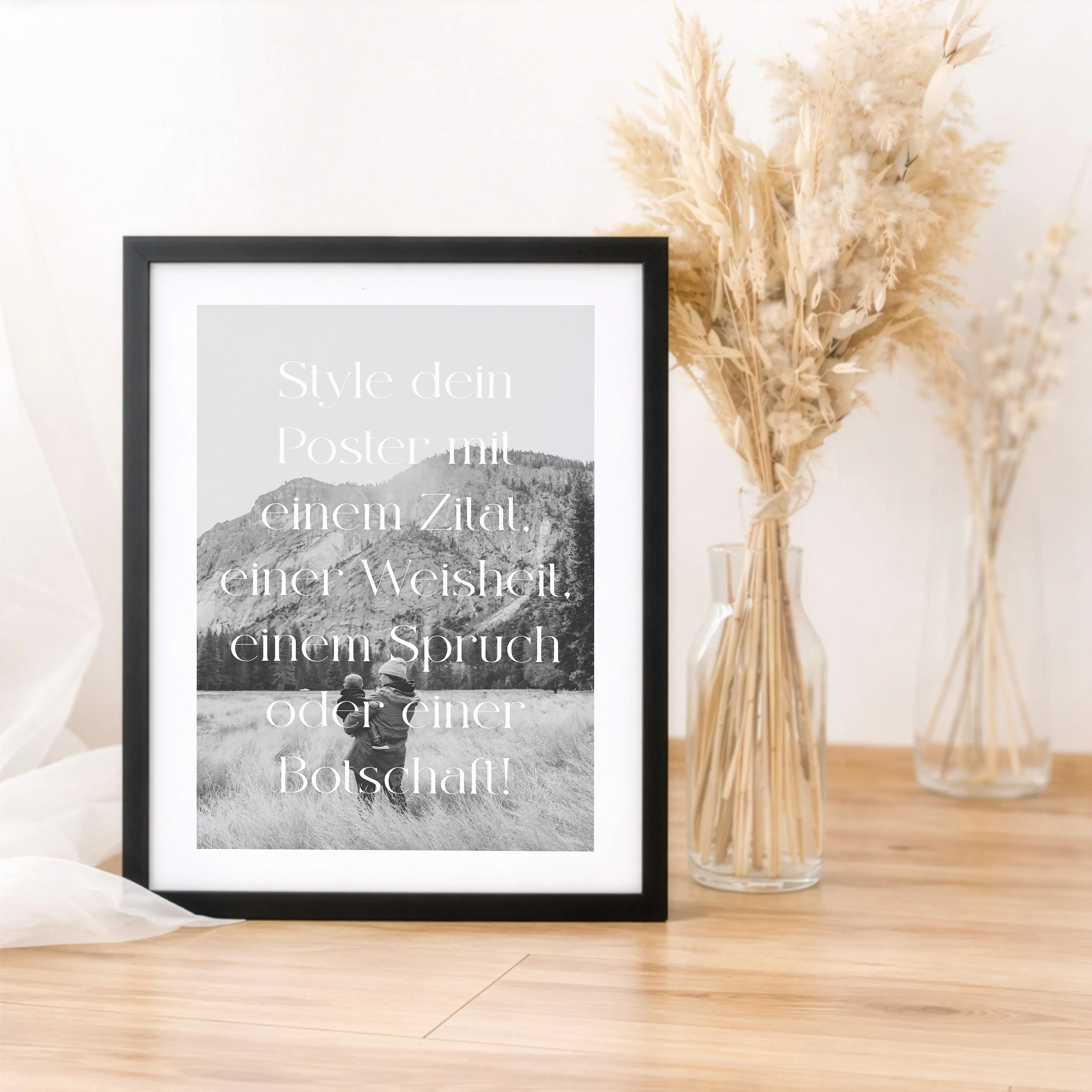 Text Poster mit Foto-Personalisiertes Poster-famprints-Mit einem Text Poster mit Foto von famprints gestaltest du ein persönliches Wandbild, das genau das ausdrückt, was dir wichtig ist. Du kombinierst dein eigenes Foto mit einem individuellen Text, einem