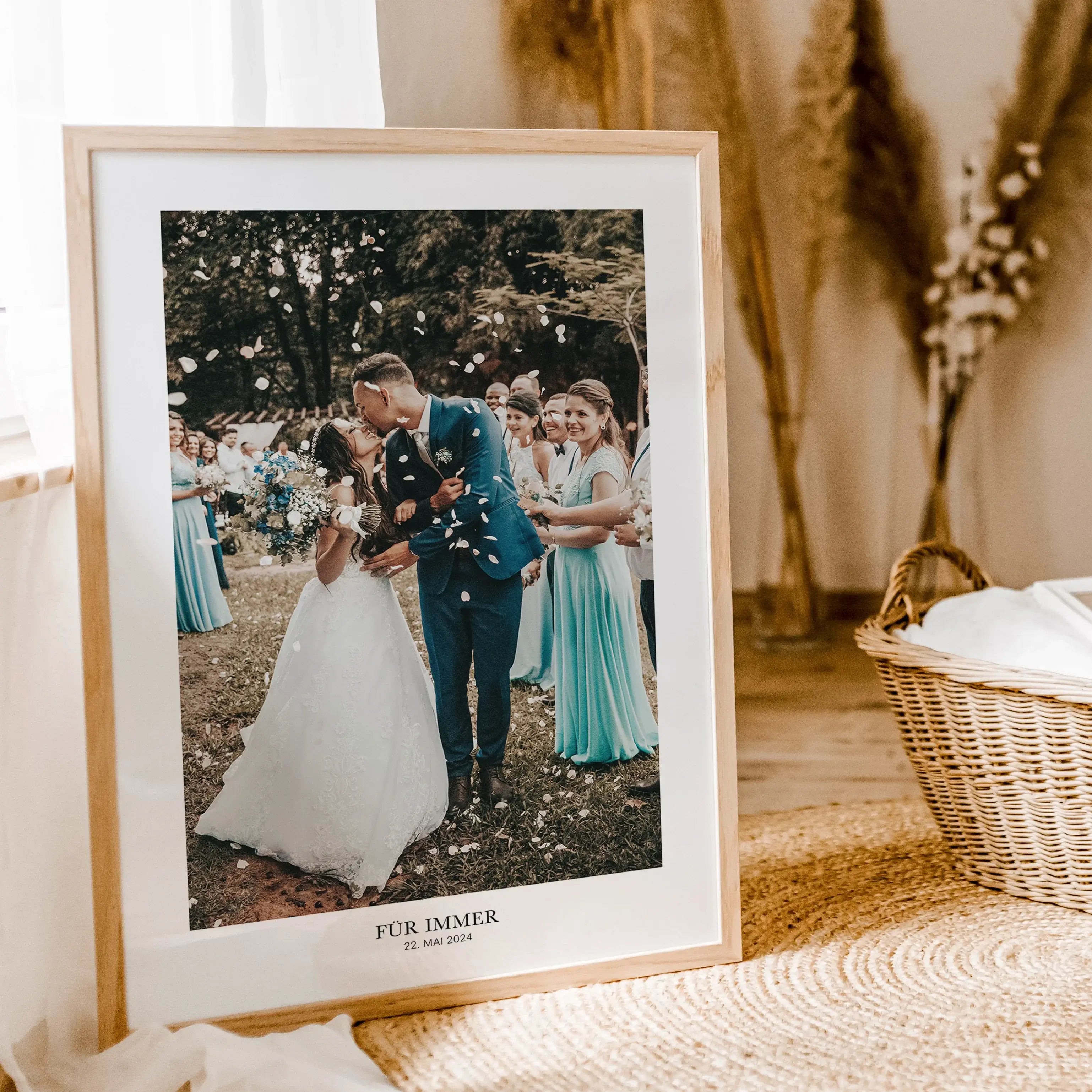 Foto Poster One - Personalisiertes Poster - famprints - Entdecke das Foto Poster One – dein persönliches Highlight für Zuhause oder als einzigartiges Geschenk! Gestalte dein Poster ganz individuell mit deinem Lieblingsfoto und verleihe deinen Wänden eine