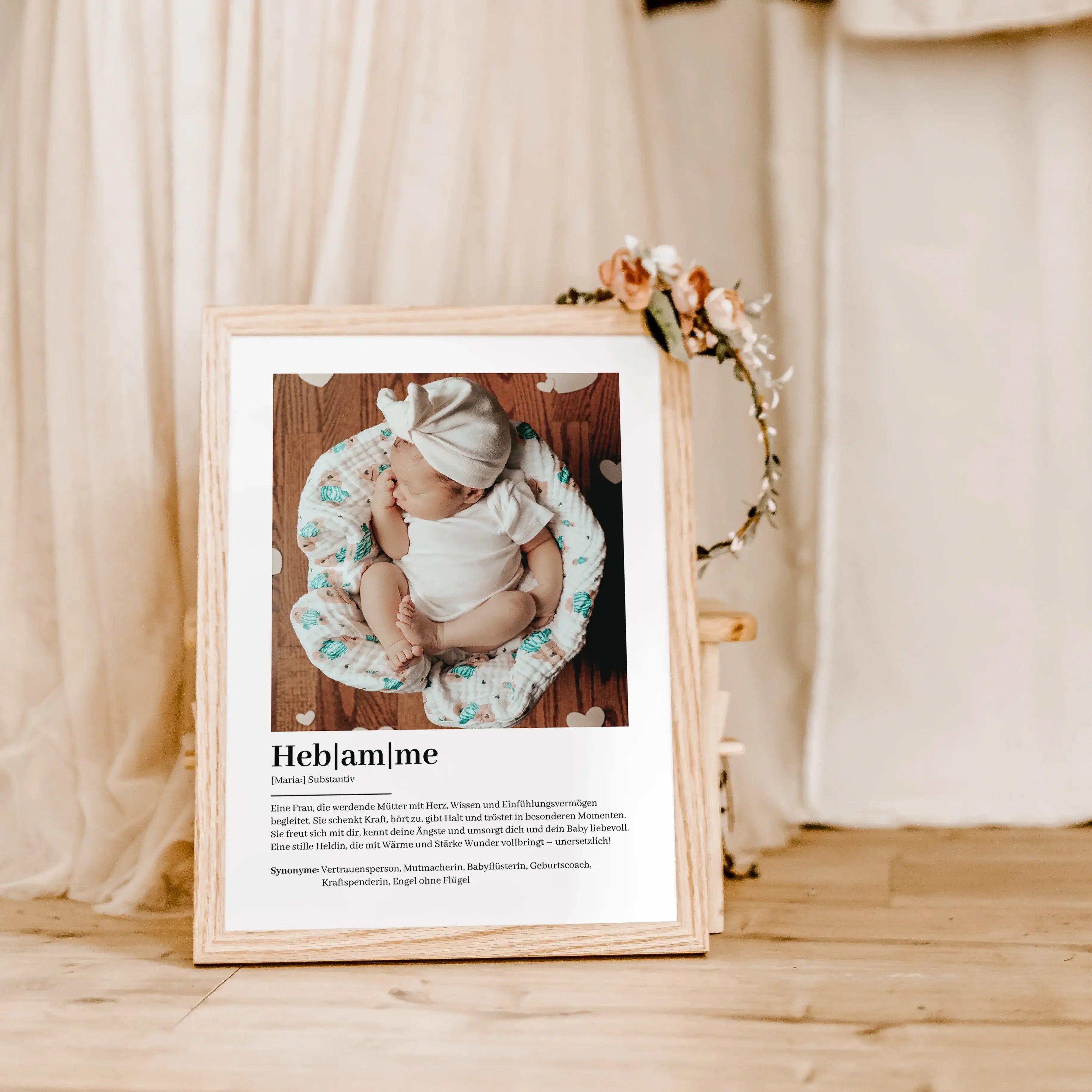 Hebamme Definition Poster mit Foto - Personalisiertes Poster - famprints - Suchst du ein besonderes Geschenk, um deiner Hebamme Danke zu sagen? Unser Hebamme Definition Poster mit Foto ist genau das Richtige! Dieses liebevoll gestaltete Poster zeigt auf e