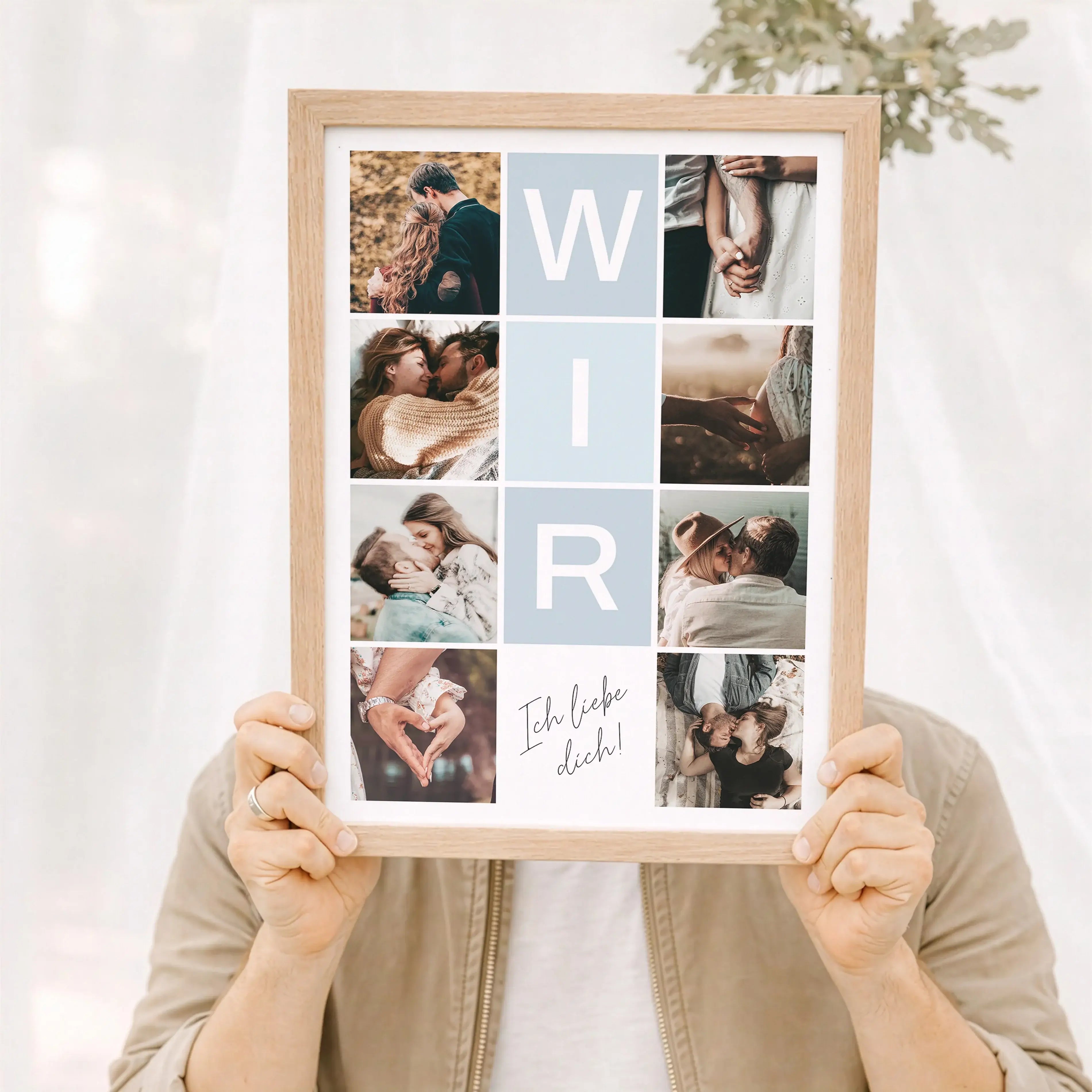 Wir Fotocollage-Personalisiertes Poster-famprints-Die Wir Fotocollage von famprints ist ein personalisiertes Poster für alle, die ihre gemeinsamen Momente sichtbar machen möchten. Du gestaltest dein individuelles Wandbild mit mehreren Fotos, die eure Gesc