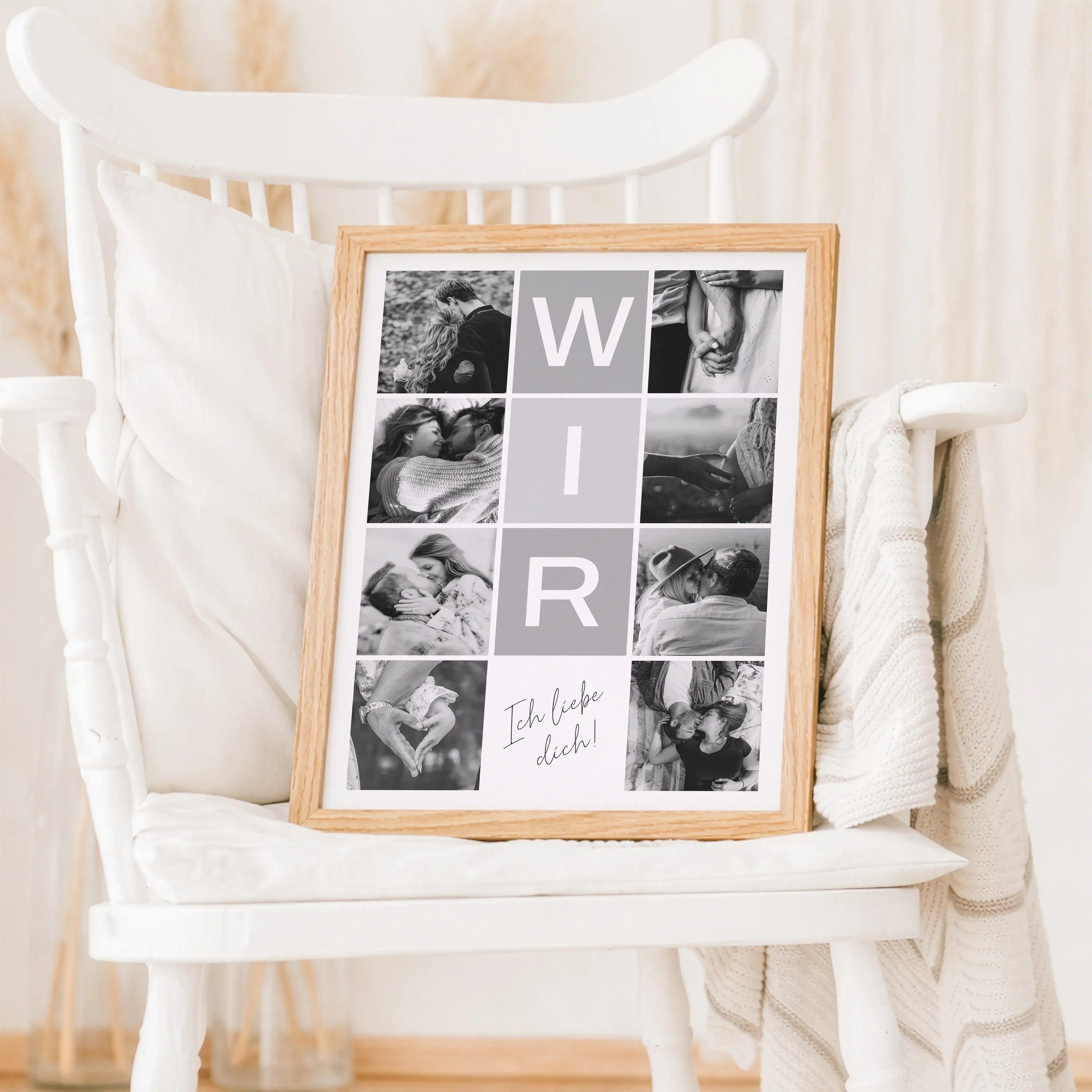 Wir Fotocollage-Personalisiertes Poster-famprints-Die Wir Fotocollage von famprints ist ein personalisiertes Poster für alle, die ihre gemeinsamen Momente sichtbar machen möchten. Du gestaltest dein individuelles Wandbild mit mehreren Fotos, die eure Gesc