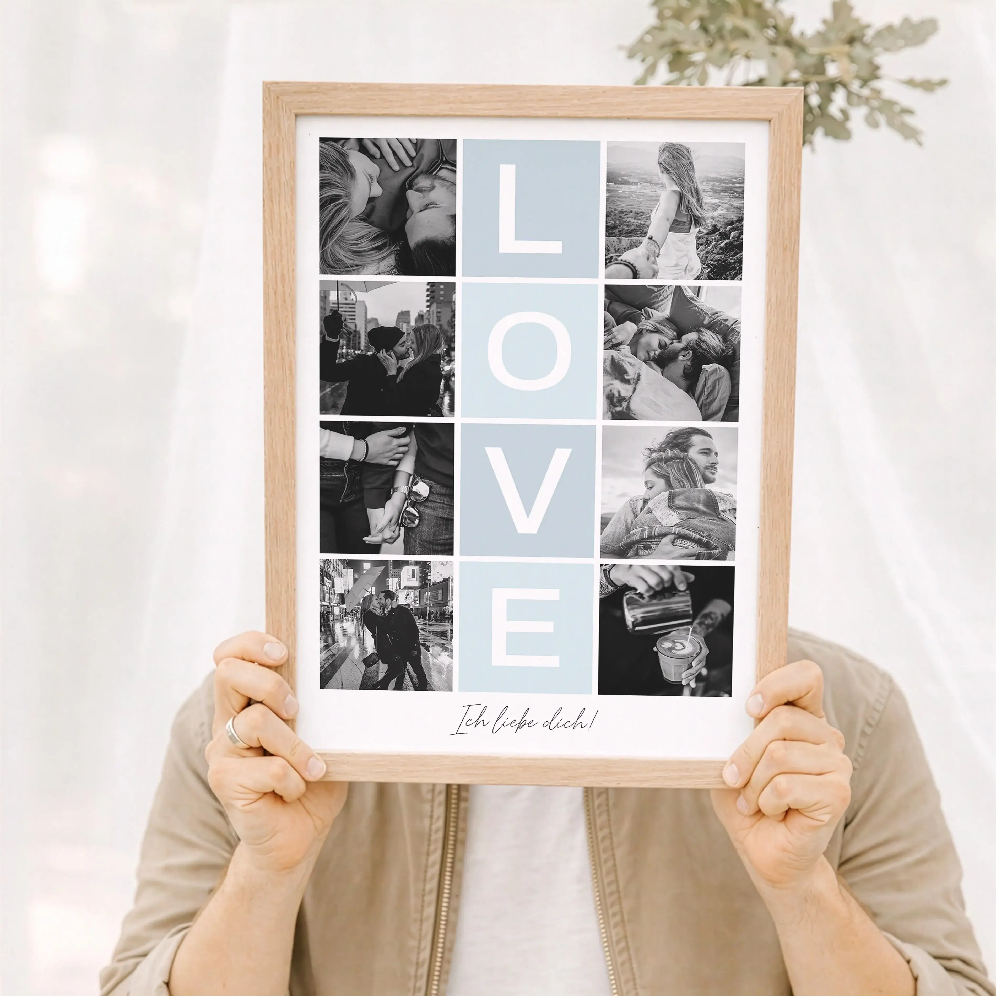 Love Fotocollage-Personalisiertes Poster-famprints-Die Love Fotocollage von famprints ist mehr als ein Poster, sie ist ein persönliches Statement für eure gemeinsame Geschichte. Du gestaltest sie mit euren Lieblingsfotos und schaffst so ein individuelles