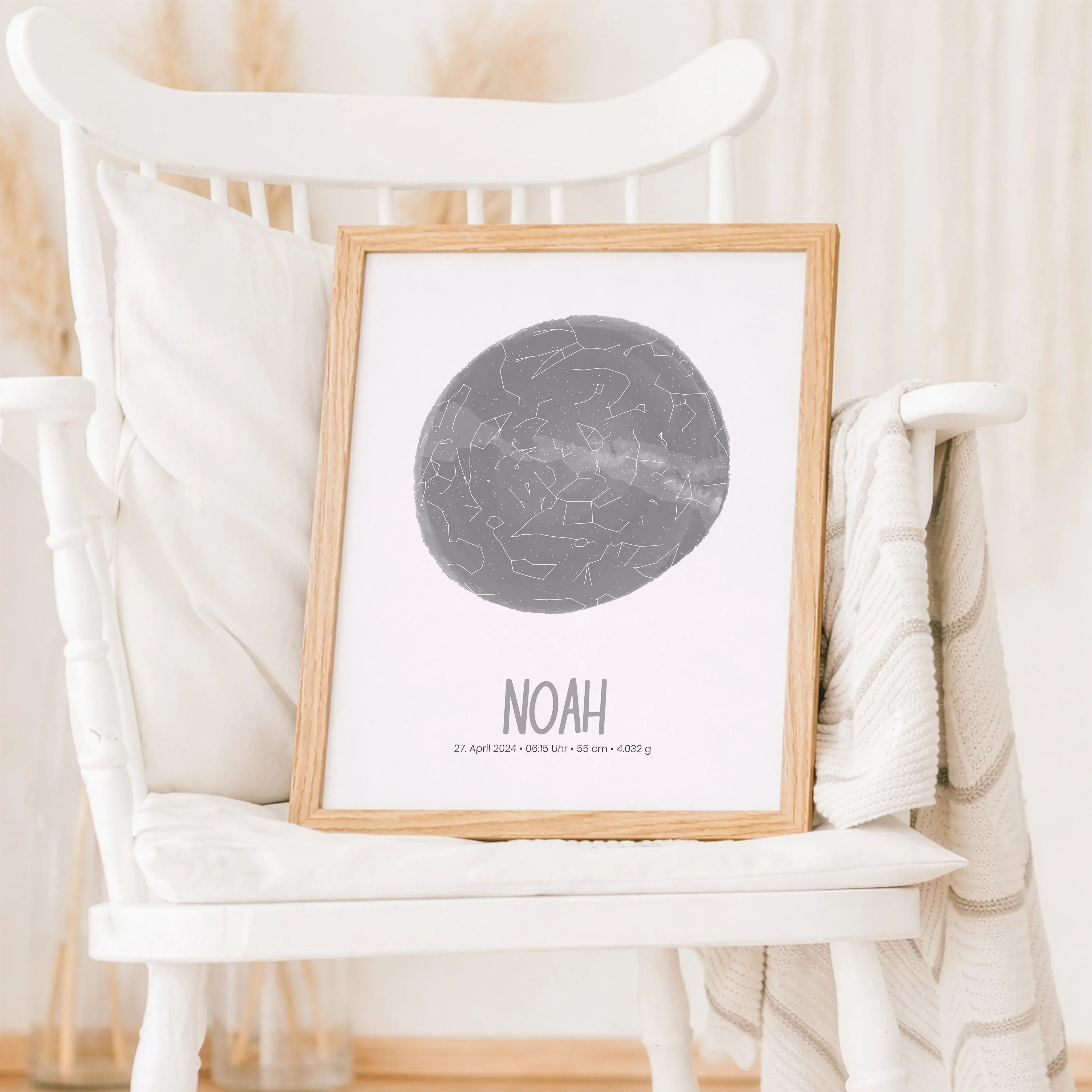 Geburtsposter Sternenhimmel-Personalisiertes Poster-famprints-Das Geburtsposter Sternenhimmel von famprints hält einen einzigartigen Moment fest, so wie er wirklich war. Du siehst den echten Sternenhimmel zum Zeitpunkt der Geburt deines Kindes, berechnet