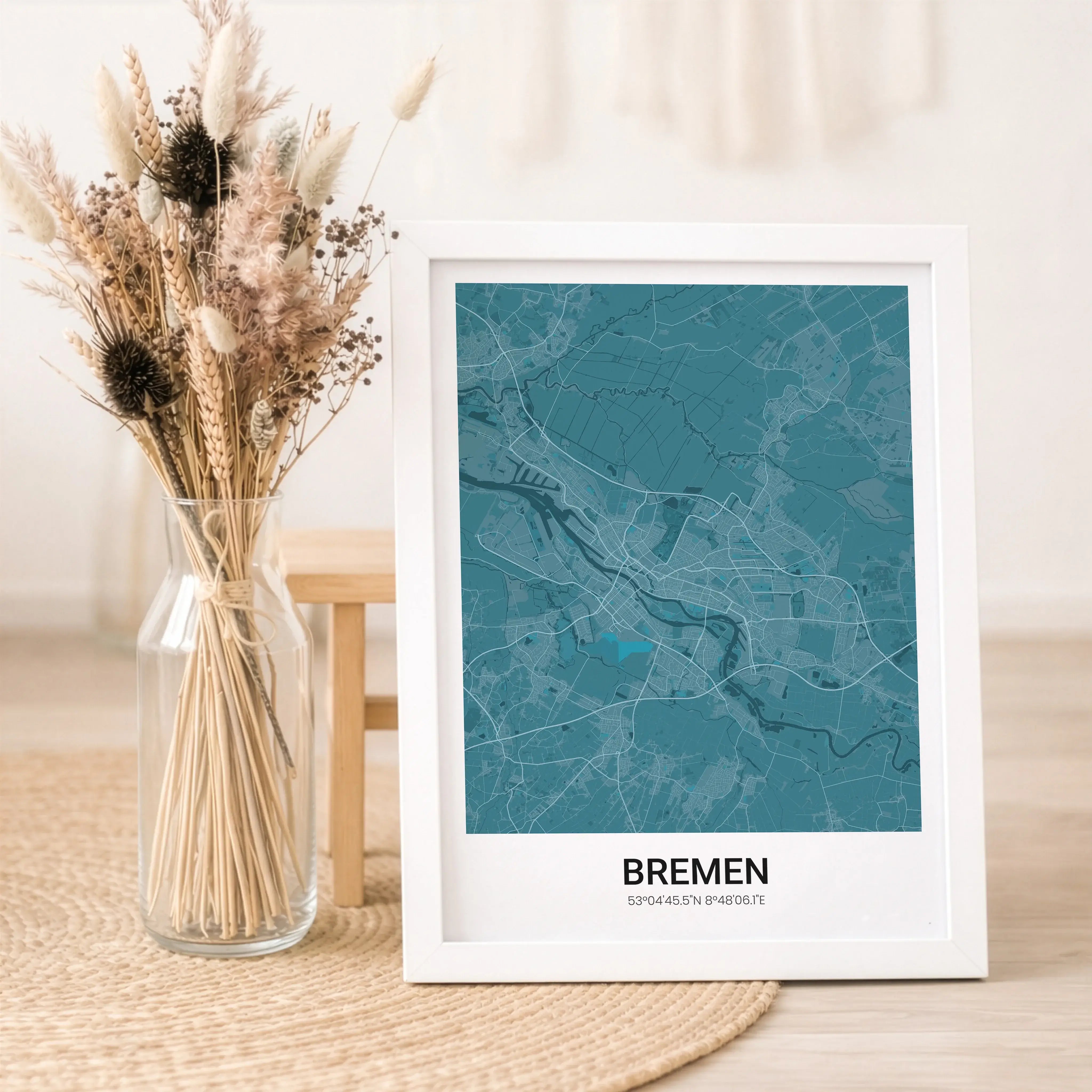 Stadtkarte Poster modern-Personalisiertes Poster-famprints-Mit dem Stadtkarte Poster modern von famprints hältst du besondere Orte stilvoll fest und machst aus einer schlichten Wand ein echtes Statement. Ob deine Heimatstadt, ein gemeinsamer Wohnort oder