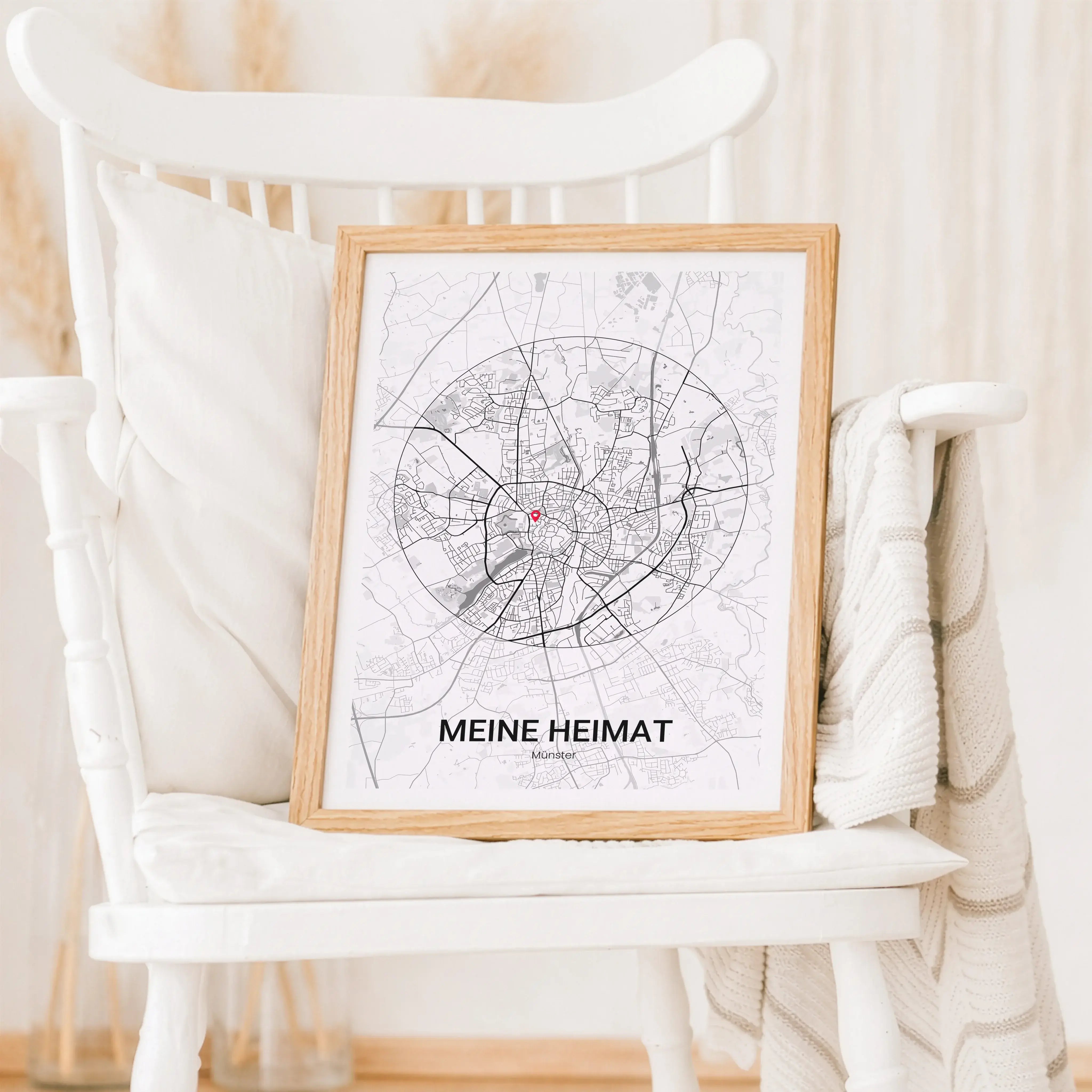 Stadtkarte Poster Circle No2-Personalisiertes Poster-famprints-Mit dem Stadtkarte Poster Circle No2 gestaltest du einen Ort, der für dich Bedeutung hat, als stilvolle Wanddekoration. Ob Heimatstadt, Kennenlernort, neues Zuhause oder ein Platz voller Erinn