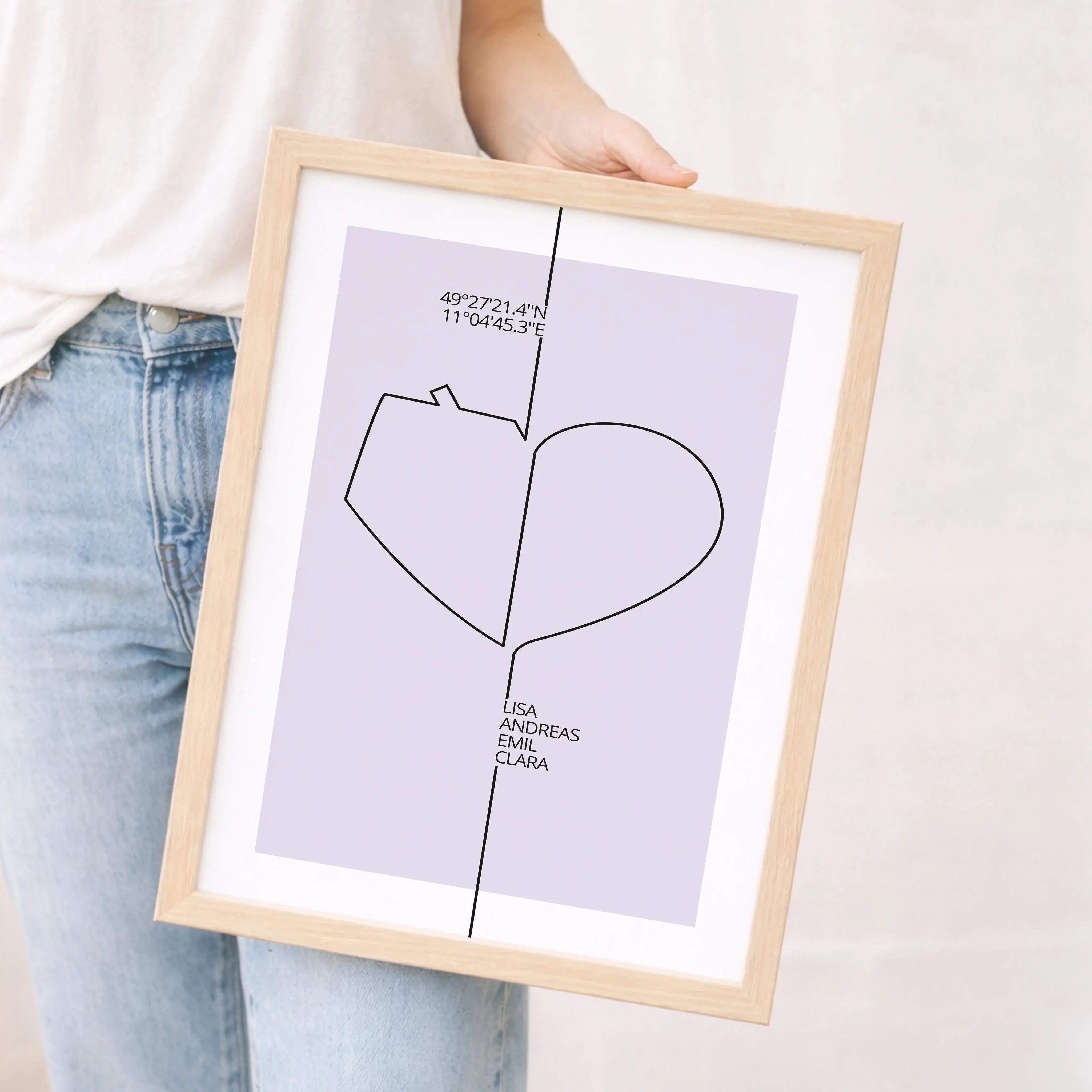 Familienposter Herz Haus-Personalisiertes Poster-famprints-Das Familienposter Herz Haus von famprints verbindet das, was zählt: Zuhause und Zusammenhalt. Das minimalistische Line-Art-Motiv aus Herz und Haus verschmilzt zu einem stimmigen Gesamtbild und ma