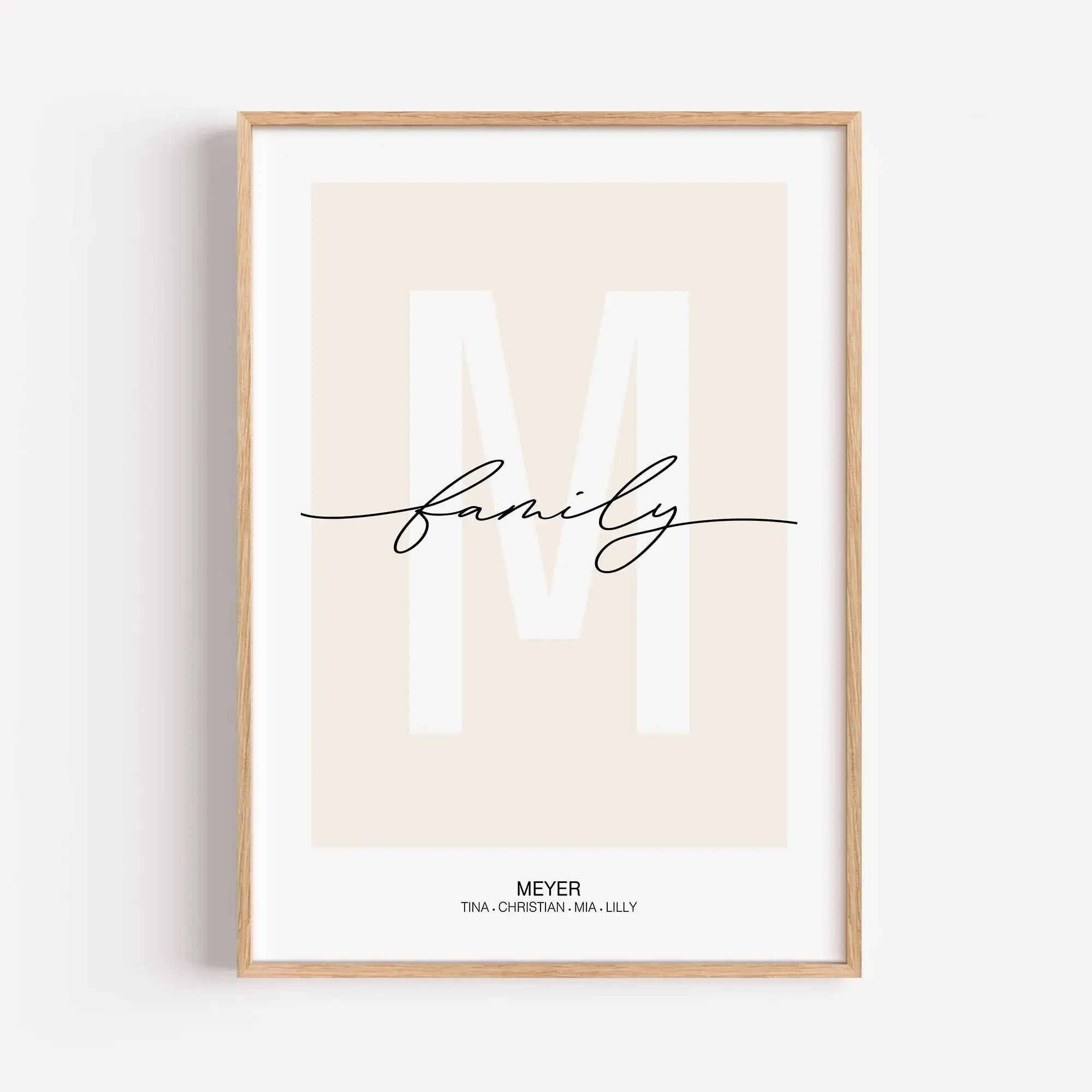 Poster Family Buchstabe-famprints-Personalisiertes Poster-Unserer Poster Family mit Buchstaben ist eine Mischung aus Familienposter und Buchstabenposter. Auf dem Poster befindet sich das große weiße Initial des Familiennamens auf dem wahlweise Polish Grey