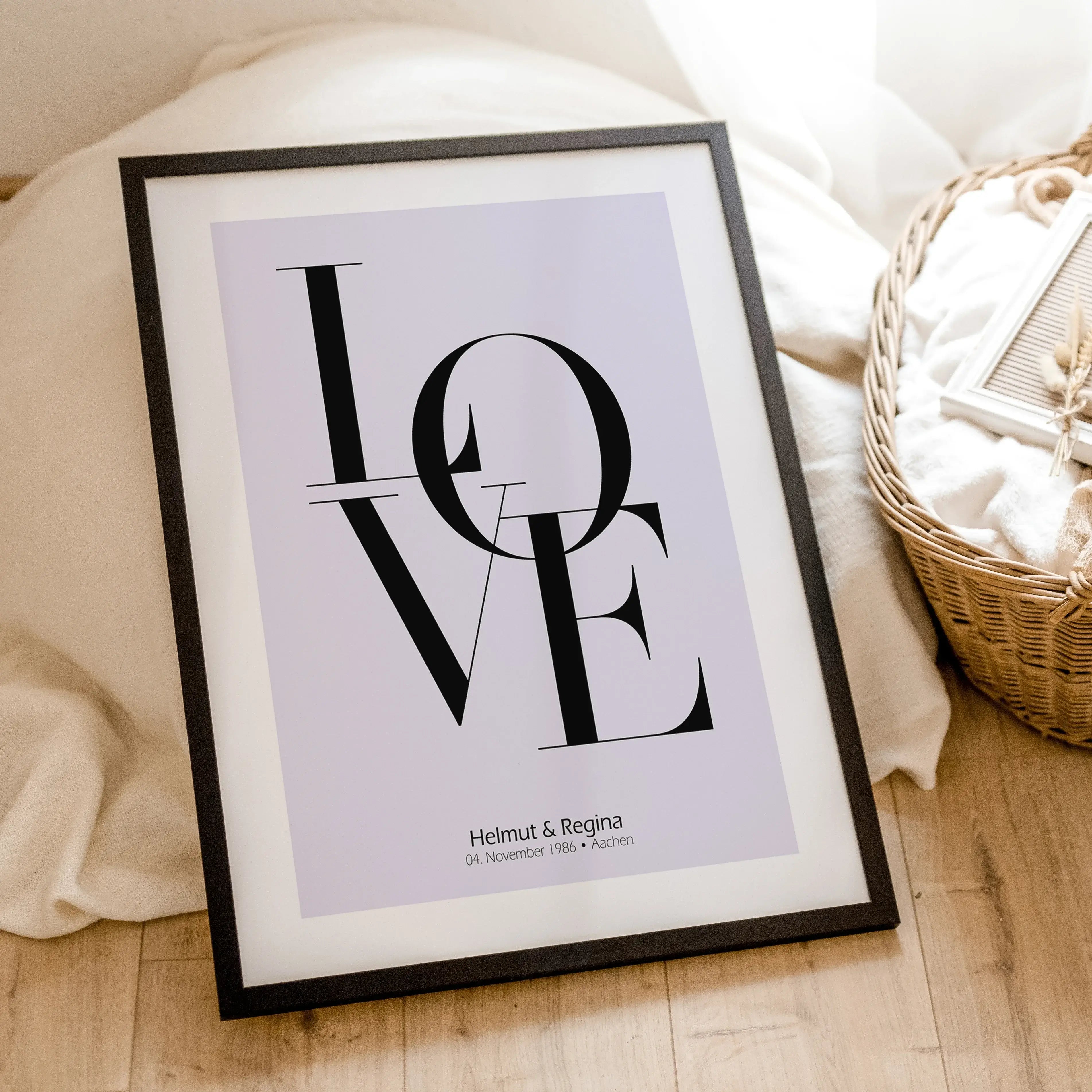 Love Poster mit Namen-famprints-Personalisiertes Poster-Liebe ist ein Gefühl, das sich nur schwer in Worte fassen lässt, aber unser personalisierte Love Poster kommt dem schon ziemlich nahe. Mit dem personalisierten Liebe Poster, das du mit deinem Text pe
