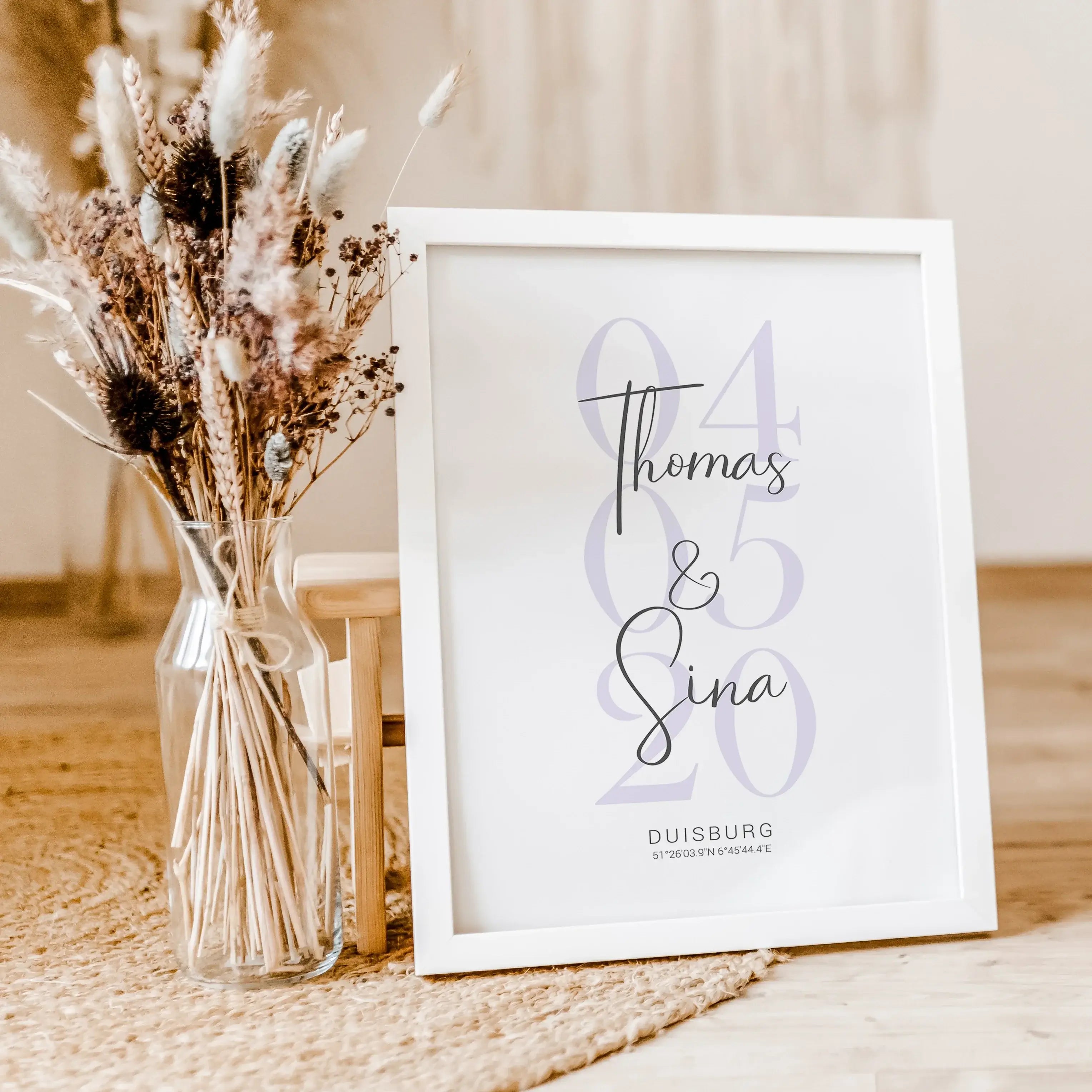 Datum Poster Koordinaten-famprints-Personalisiertes Poster-Entdecke das einzigartige Datum Poster Koordinaten! Personalisiere dieses besondere Poster mit dem Datum, den Namen, dem Ort und den Koordinaten, die für dich eine besondere Bedeutung haben. Egal