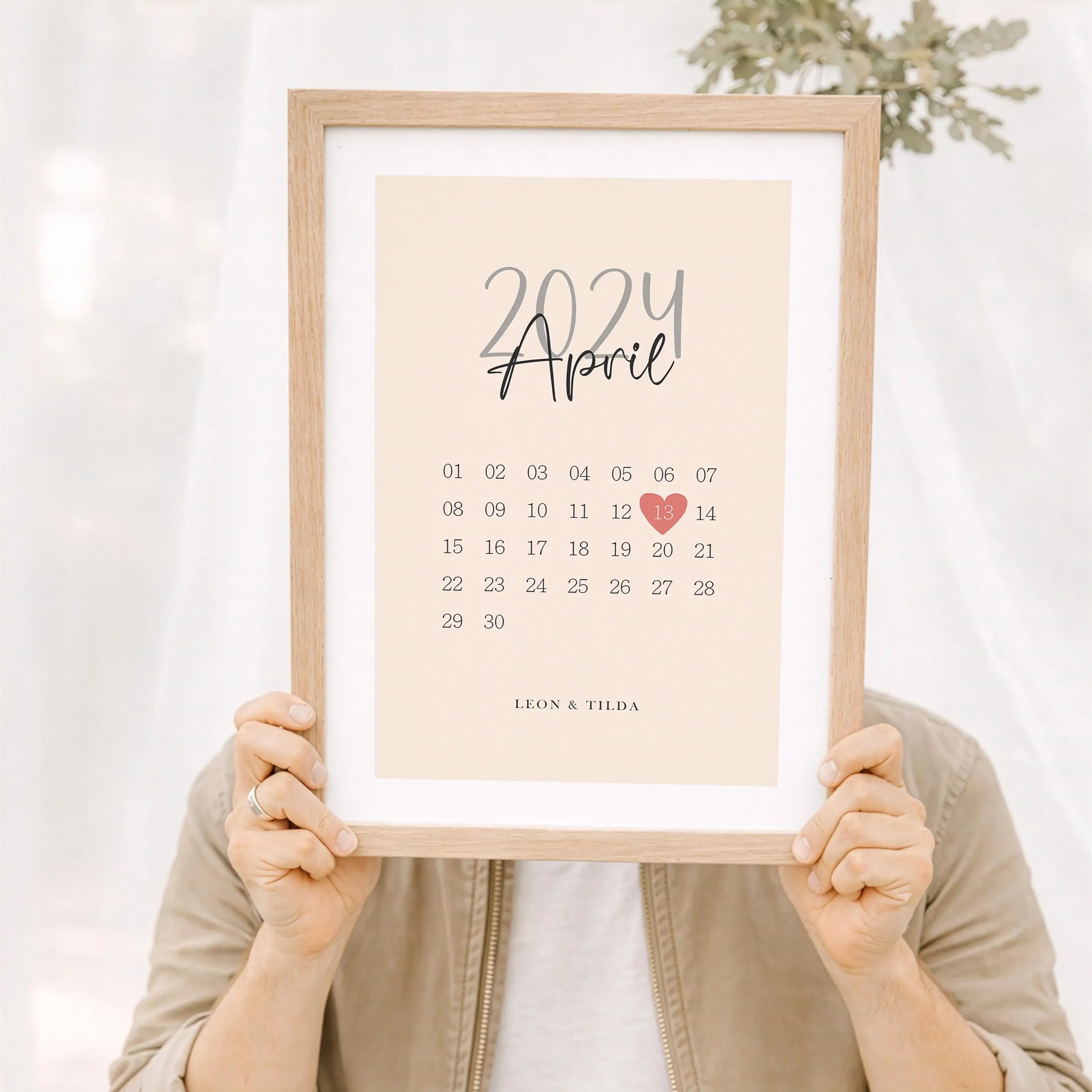 Kalender Poster-Personalisiertes Poster-famprints-Ein Kalender Poster von famprints hält einen besonderen Tag für immer fest. Ob Kennenlernen, Hochzeit, Jahrestag oder ein anderes Herzensdatum, du gestaltest ein persönliches Wandposter, das genau diesen M