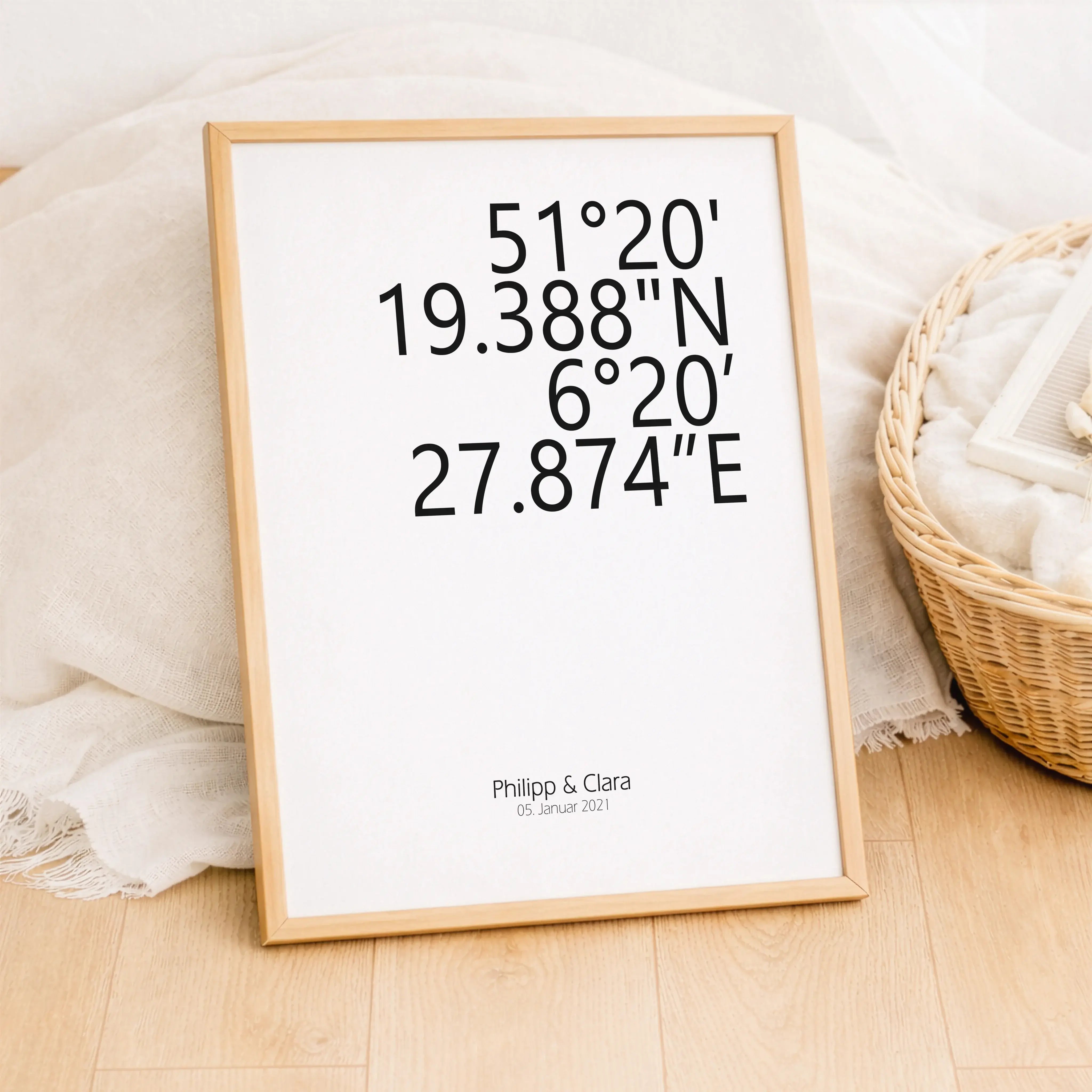 Koordinaten Poster-Personalisiertes Poster-famprints-Mit einem Koordinaten Poster von famprints hältst du einen Ort fest, der für dich wirklich zählt. Vielleicht der Platz, an dem ihr euch kennengelernt habt, euer Zuhause, der Ort der Hochzeit oder ein be