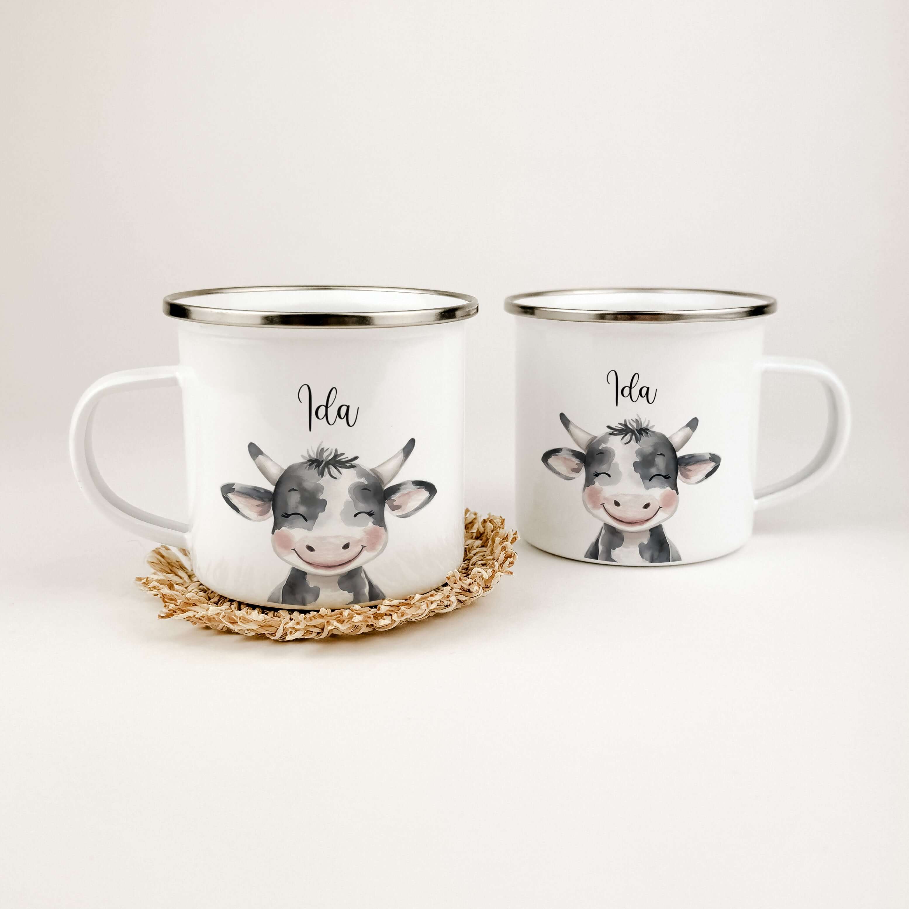 Emaille Tasse Kuh Portrait-famprints-Emaille Tasse-Entdecke die kreative Emaille Tasse Kuh Portrait – das ideale Geschenk für kleine Tierliebhaber und viele besondere Anlässe wie Einschulung, Geburtsfeiern oder Weihnachten. Diese Emaille Tasse personalisi