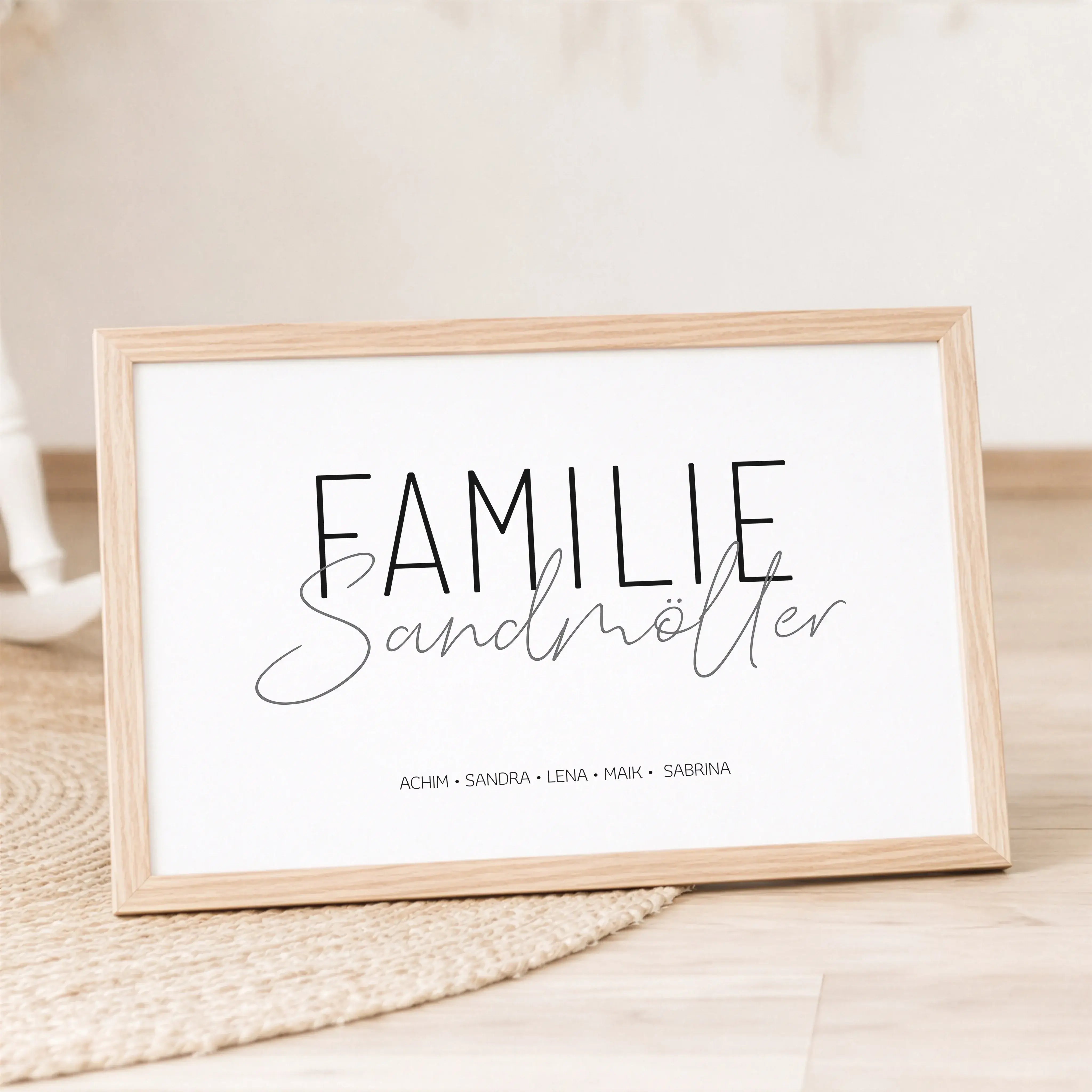 Familienposter Handschrift-Personalisiertes Poster-famprints-Das Familienposter Handschrift ist eine persönliche Wanddekoration, die eure Familie sichtbar macht. Der handschriftliche Schriftzug Familie steht im Mittelpunkt und wird durch deinen individuel