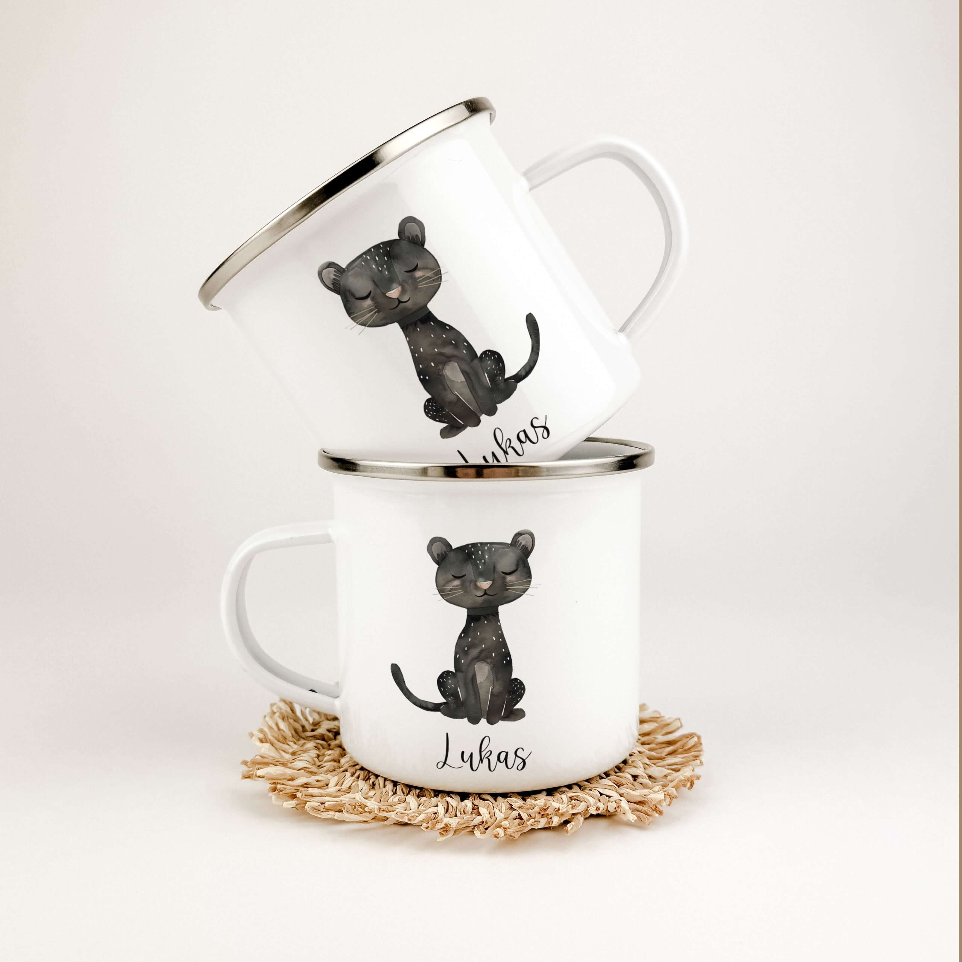 Emaille Tasse Panther-famprints-Emaille Tasse-Entdecke die zauberhafte Emaille Tasse Panther, die perfekt für deinen kleinen Liebling ist! Diese Emaille Tasse personalisiert mit einem liebevollen Panther-Motiv wird sofort zum Lieblingsbecher deines Kindes