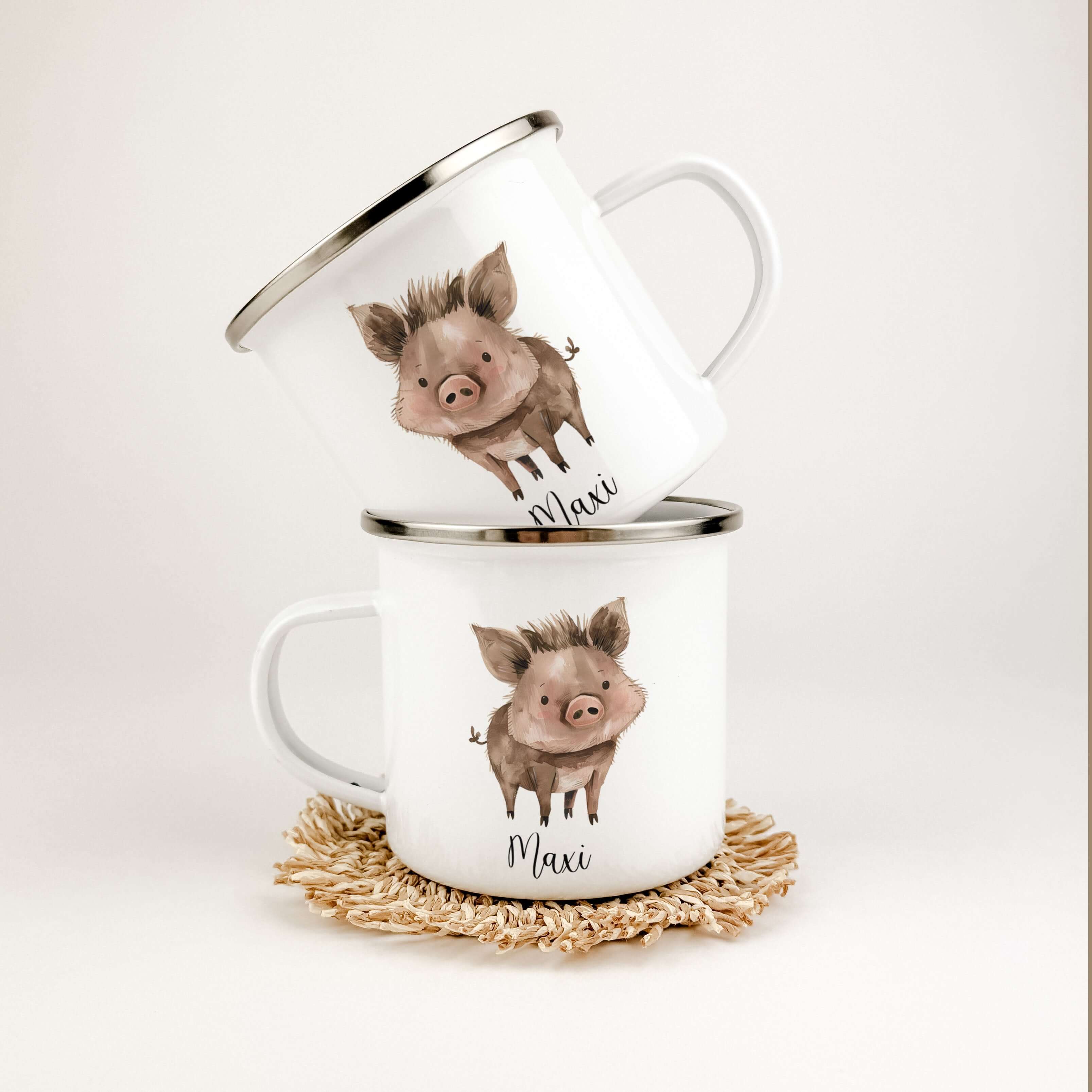 Emaille Tasse Wildschwein-famprints-Emaille Tasse-Entdecke die bezaubernde Emaille Tasse Wildschwein, die nicht nur ein praktisches Trinkgefäß, sondern auch ein persönliches Geschenk ist. Diese Emaille Tasse personalisiert zaubert jedem Kind ein Lächeln i