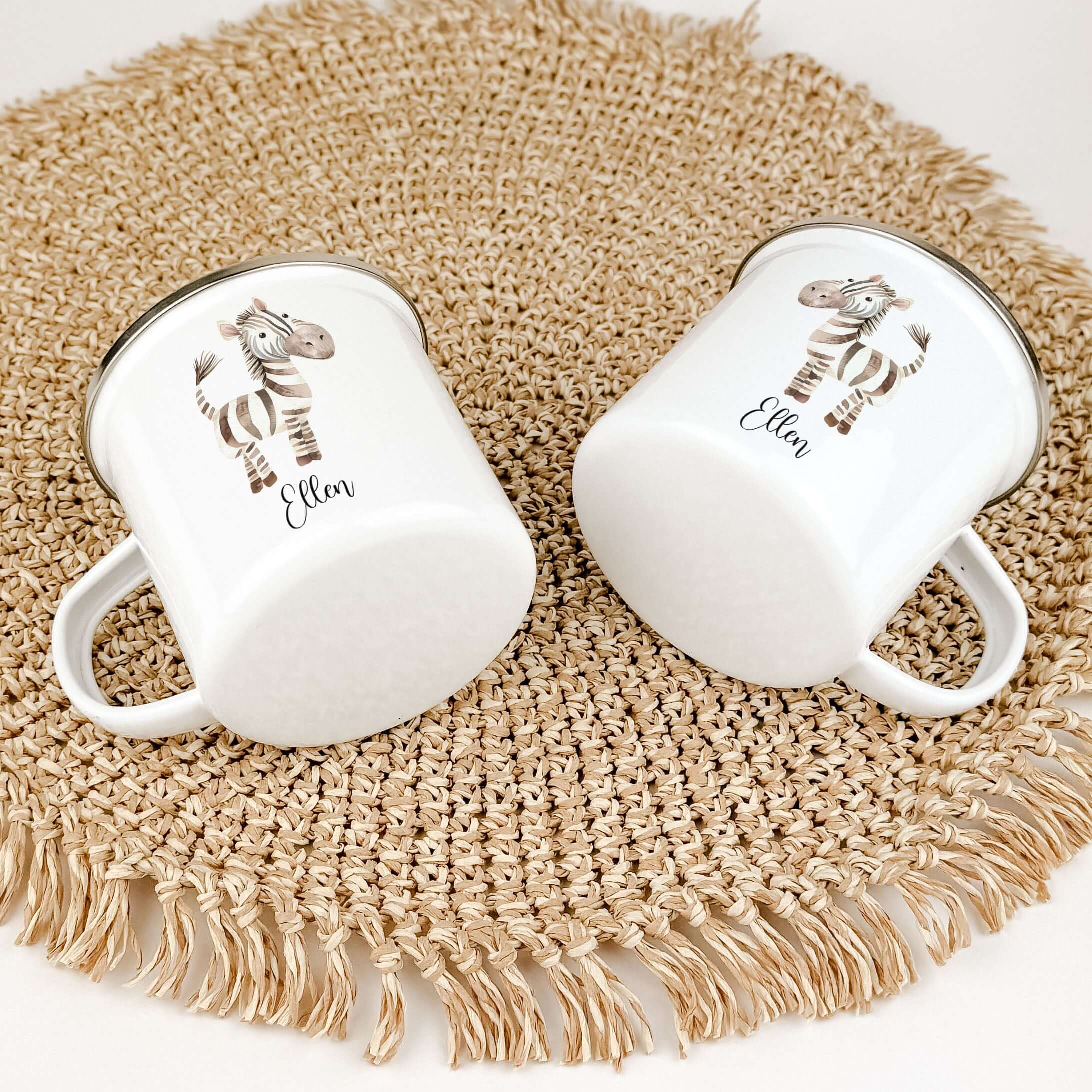 Emaille Tasse Zebra-famprints-Emaille Tasse-Entdecke die zauberhafte Emaille Tasse Zebra. Diese Emaille Tasse personalisiert macht jedes Getränk zum besonderen Erlebnis und ist das ideale Geschenk für viele Anlässe wie Geburtstage, Einschulungen oder Oste