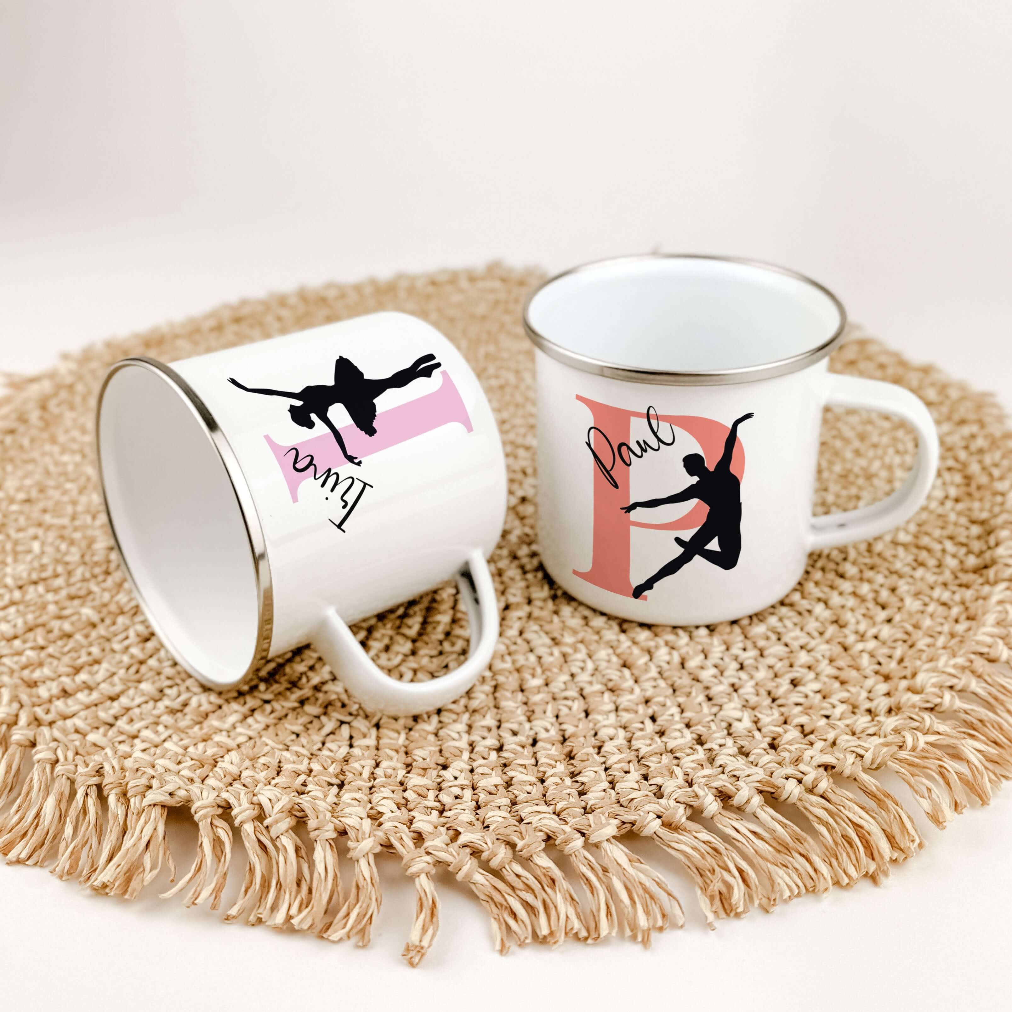 Emaille Tasse mit Namen Ballett-famprints-Emaille Tasse-Entdecke die Emaille Tasse mit Namen Ballett – das perfekte Geschenk für kleine Ballett-Liebhaber! Mit dieser personalisierten Tasse bringst Du Freude in den Alltag und schaffst unvergessliche Erinne