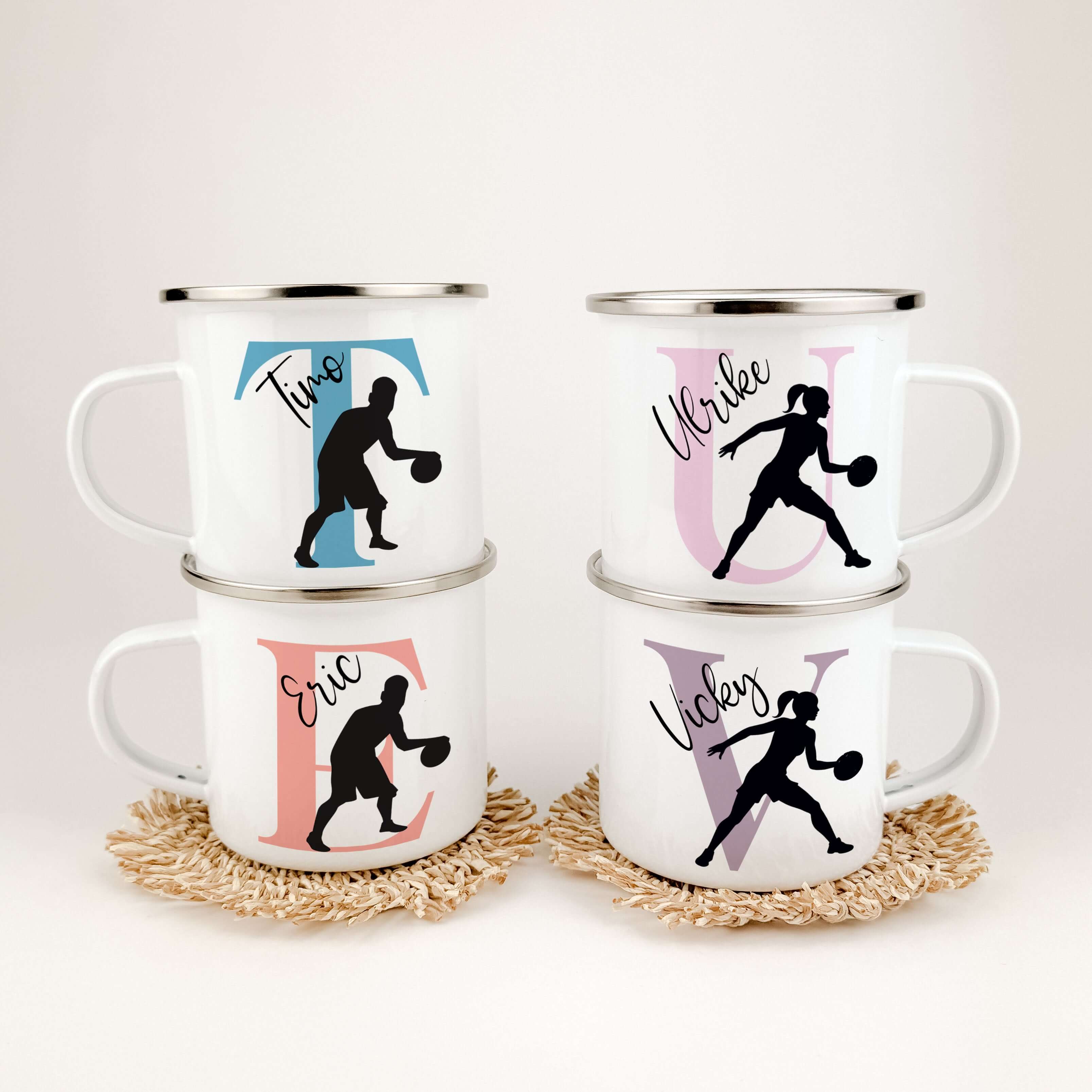 Emaille Tasse mit Namen Basketball-famprints-Emaille Tasse-Entdecke die Emaille Tasse mit Namen Basketball – das perfekte Geschenk für kleine Basketballfans! Diese personalisierte Tasse verbindet Funktionalität mit einem Hauch von Persönlichkeit, sodass d