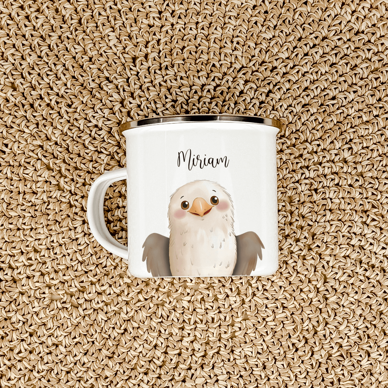 Emaille Tasse Adler Portrait-famprints-Emaille Tasse-Entdecke die exklusive Emaille Tasse Adler Portrait, die Funktionalität und persönlichen Stil perfekt vereint. Diese Tasse ist mehr als nur ein Becher – sie ist ein liebevolles, personalisiertes Geschen