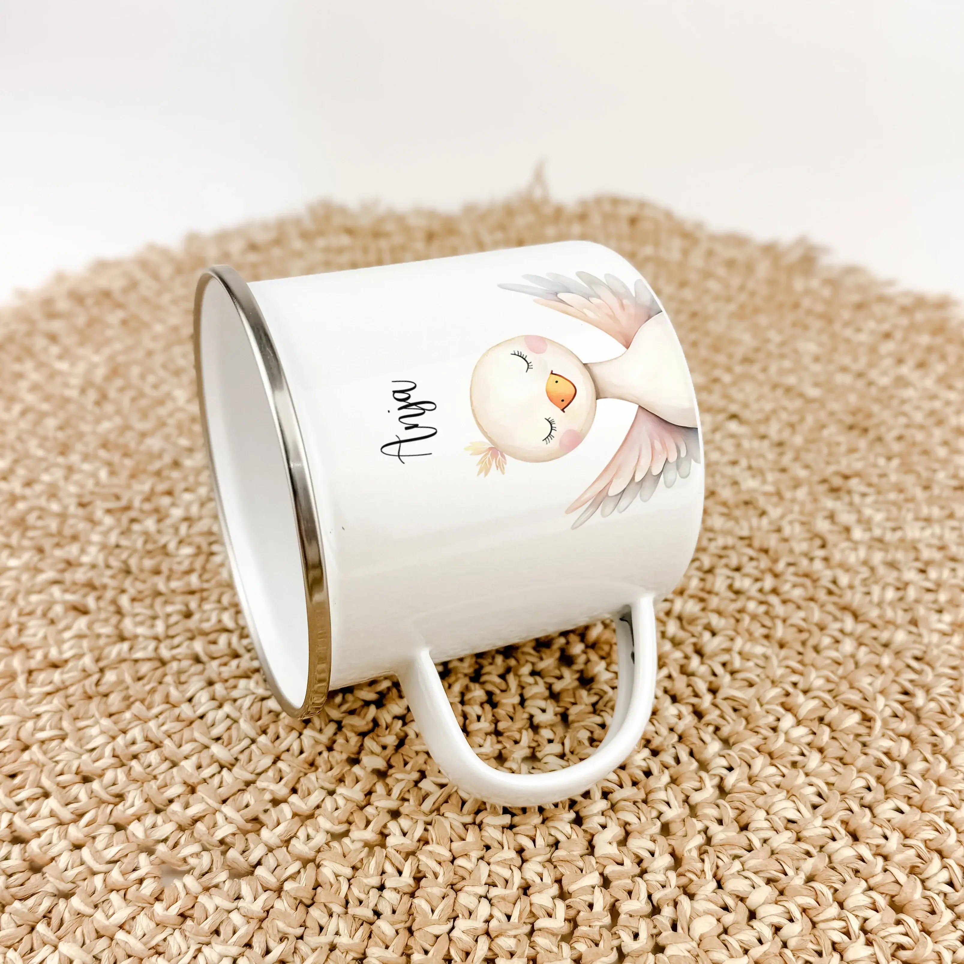 Emaille Tasse Ente Portrait-famprints-Emaille Tasse-Entdecke die wundervolle Emaille Tasse Ente Portrait – ein einzigartiges, personalisiertes Geschenk, das Herzen höher schlagen lässt! Diese individuell gestaltbare Emaille Tasse personalisiert bietet 300