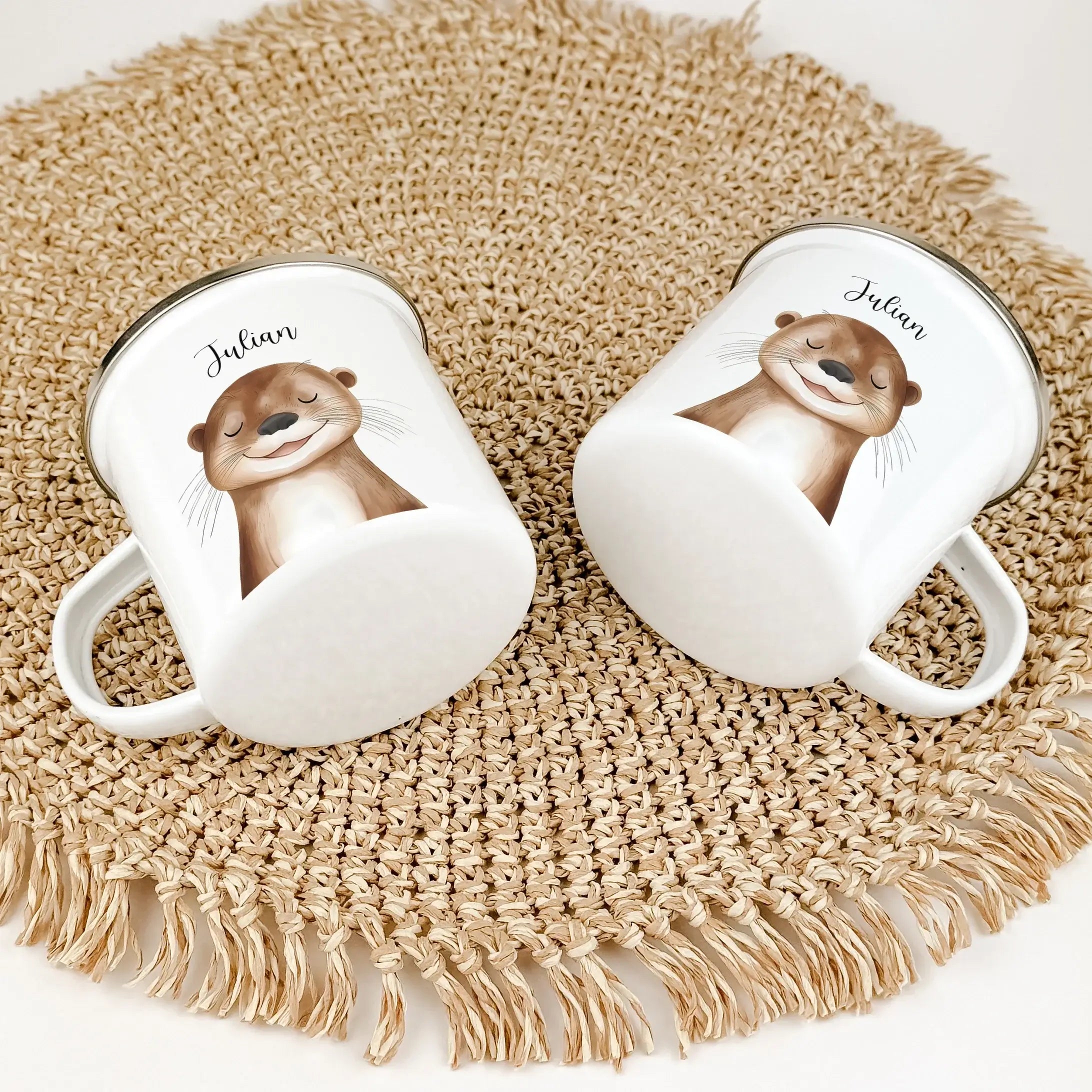 Emaille Tasse Otter Portrait-famprints-Emaille Tasse-Entdecke die einzigartige Emaille Tasse Otter Portrait – das perfekte personalisierte Geschenk für Kinder! Egal ob zur Einschulung, Taufe, zu Ostern, Weihnachten oder zum Geburtstag, dieser bezaubernde