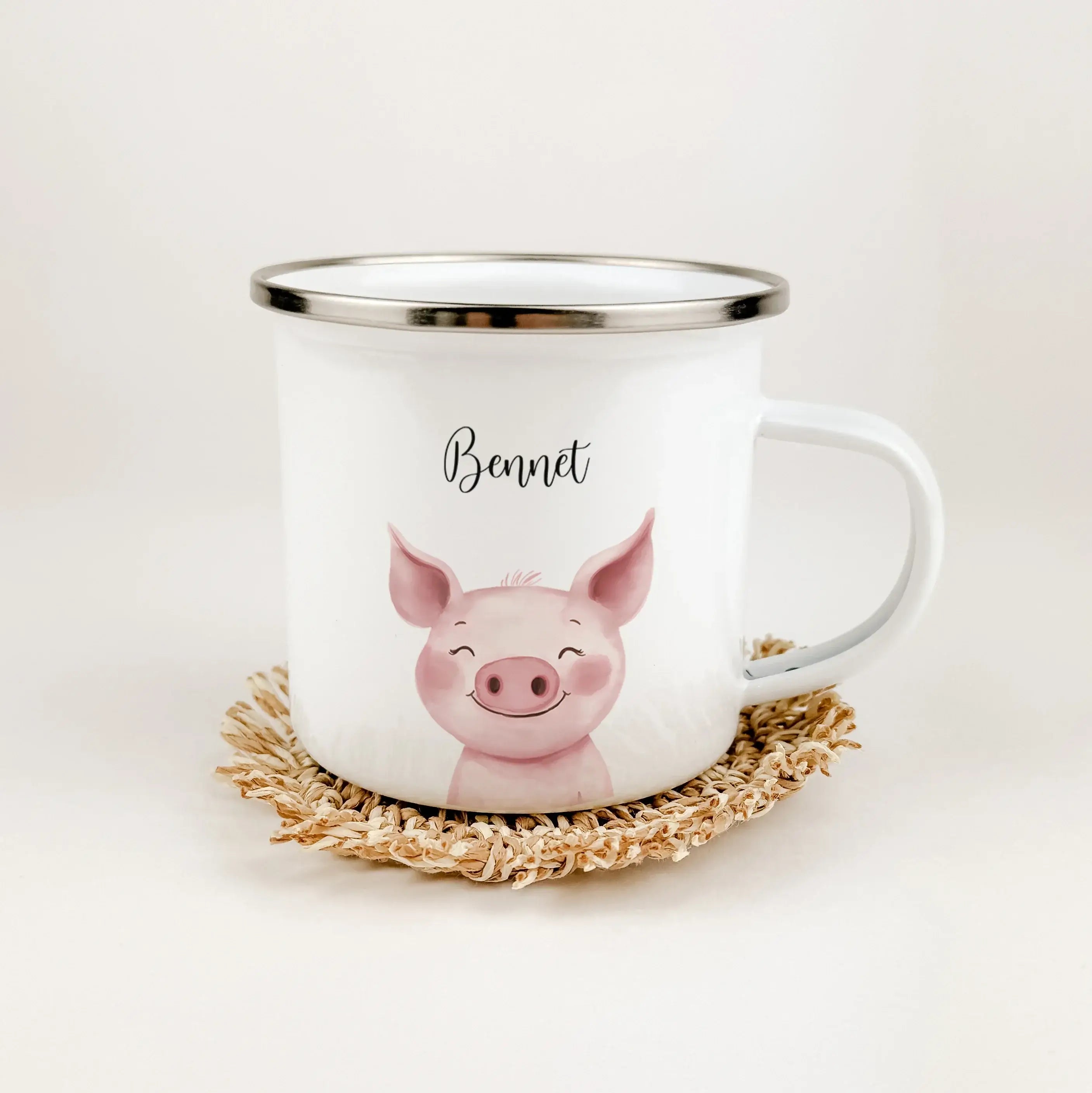 Emaille Tasse Schwein Portrait-famprints-Emaille Tasse-Die Emaille Tasse Schwein Portrait ist das perfekte personalisierte Geschenk für Kinder und macht jeden Anlass zu etwas Besonderem. Ob zu Einschulung, Taufe, Ostern, Weihnachten oder zum Geburtstag –