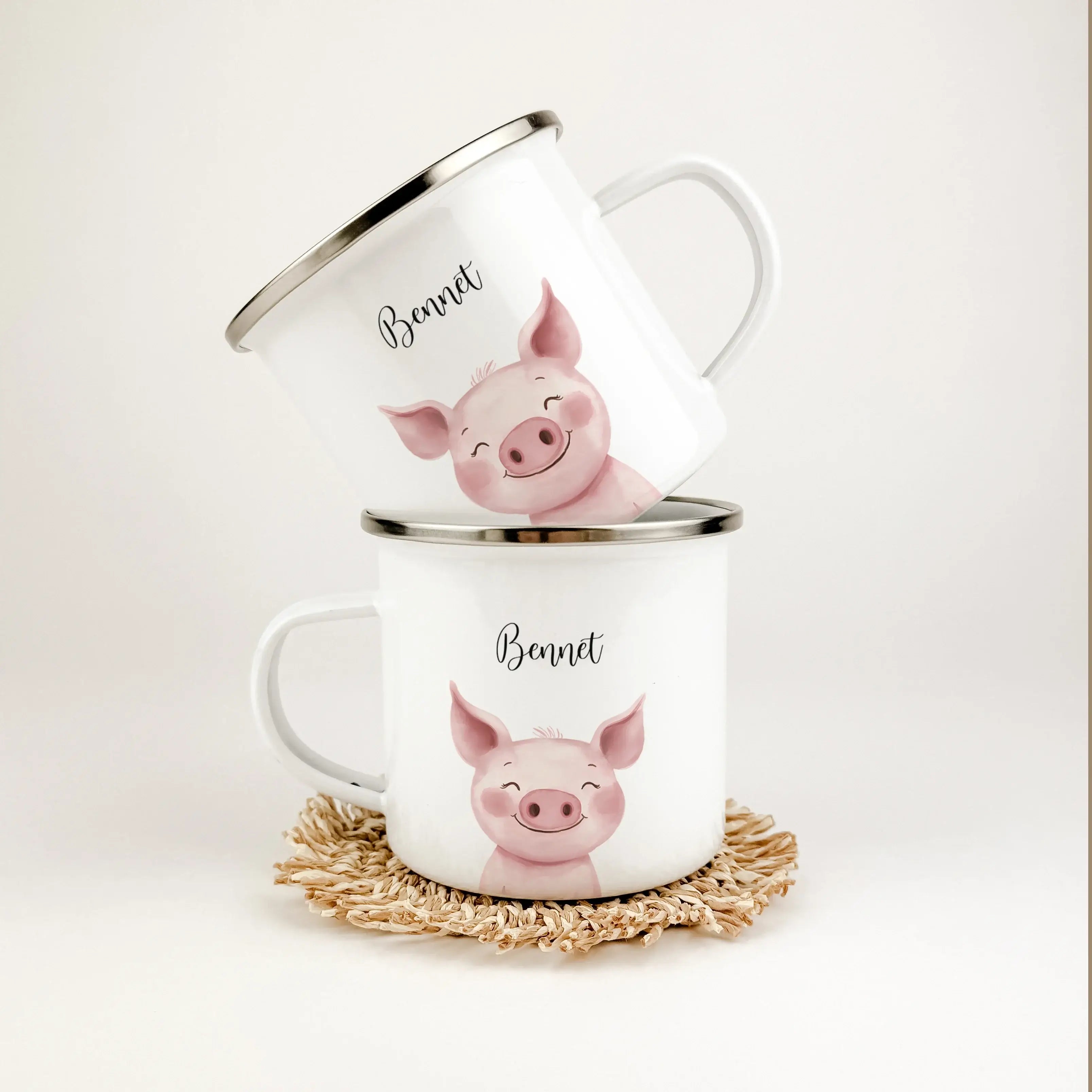Emaille Tasse Schwein Portrait-famprints-Emaille Tasse-Die Emaille Tasse Schwein Portrait ist das perfekte personalisierte Geschenk für Kinder und macht jeden Anlass zu etwas Besonderem. Ob zu Einschulung, Taufe, Ostern, Weihnachten oder zum Geburtstag –