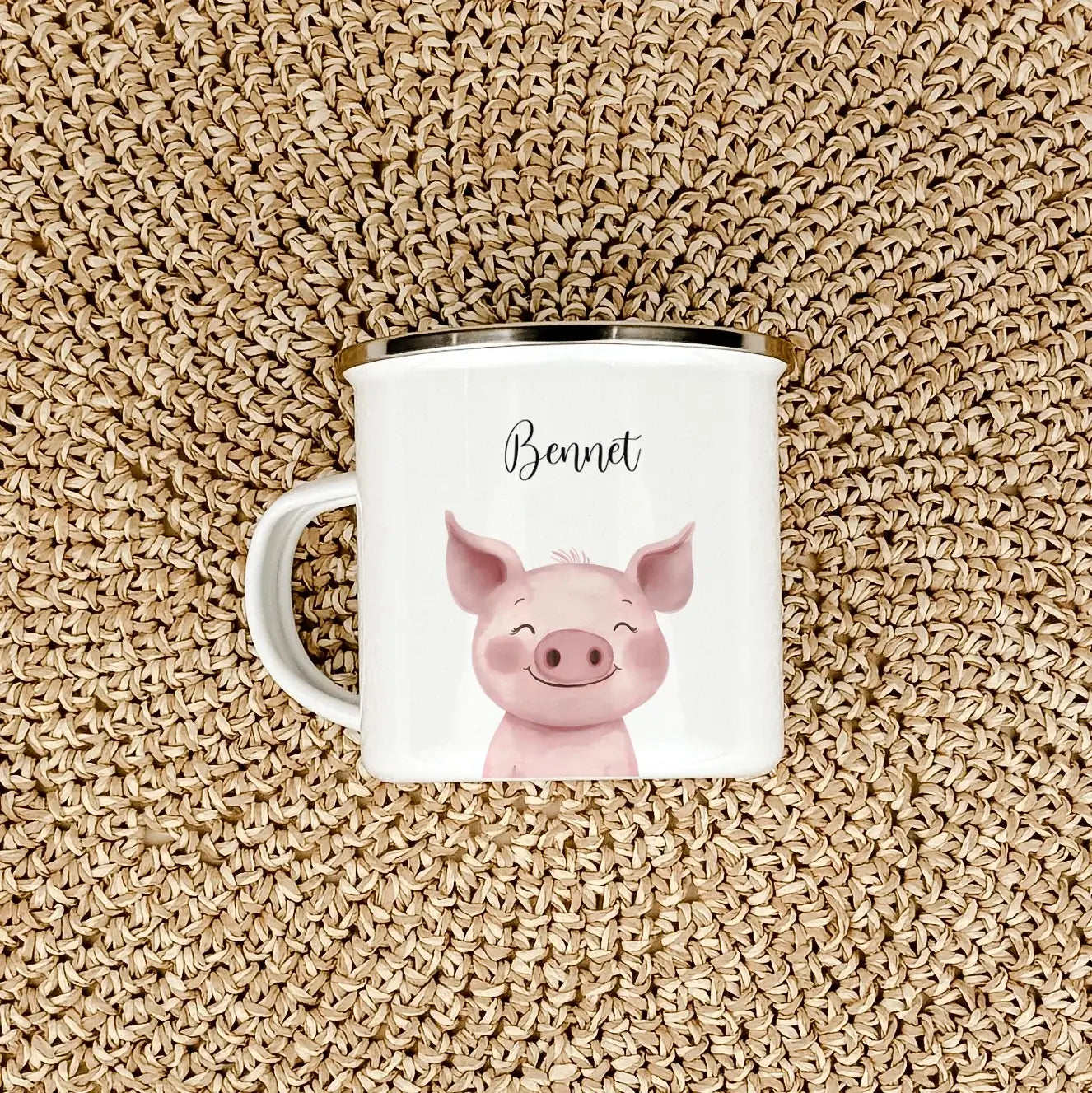 Emaille Tasse Schwein Portrait-famprints-Emaille Tasse-Die Emaille Tasse Schwein Portrait ist das perfekte personalisierte Geschenk für Kinder und macht jeden Anlass zu etwas Besonderem. Ob zu Einschulung, Taufe, Ostern, Weihnachten oder zum Geburtstag –