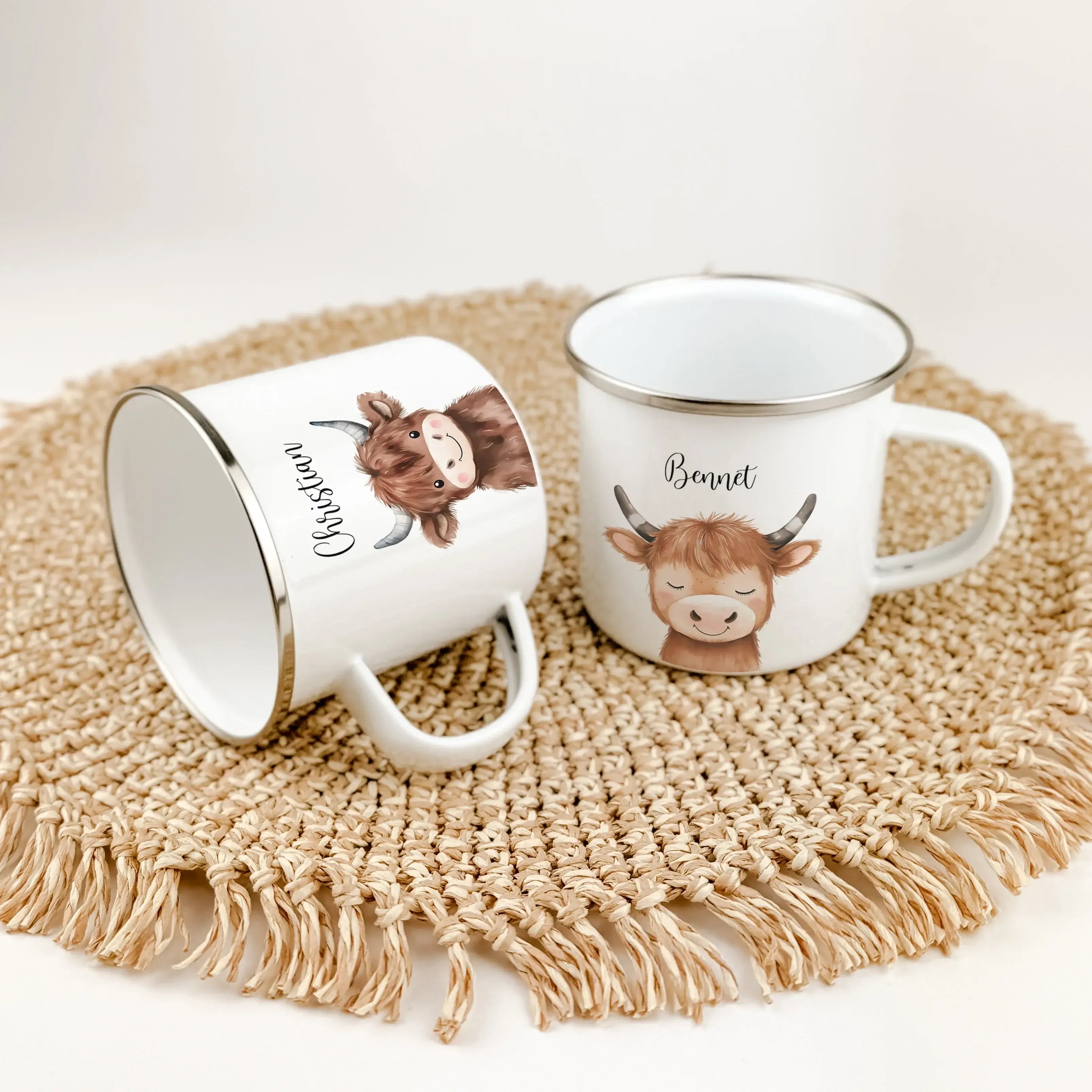 Emaille Tasse Stier Portrait-famprints-Emaille Tasse-Entdecke die einzigartige Emaille Tasse Stier Portrait – eine personalisierte Emaille Tasse, die mit einem beeindruckenden Stier-Portrait in bezaubernder Aquarell-Optik verzaubert. Der hochwertige und l