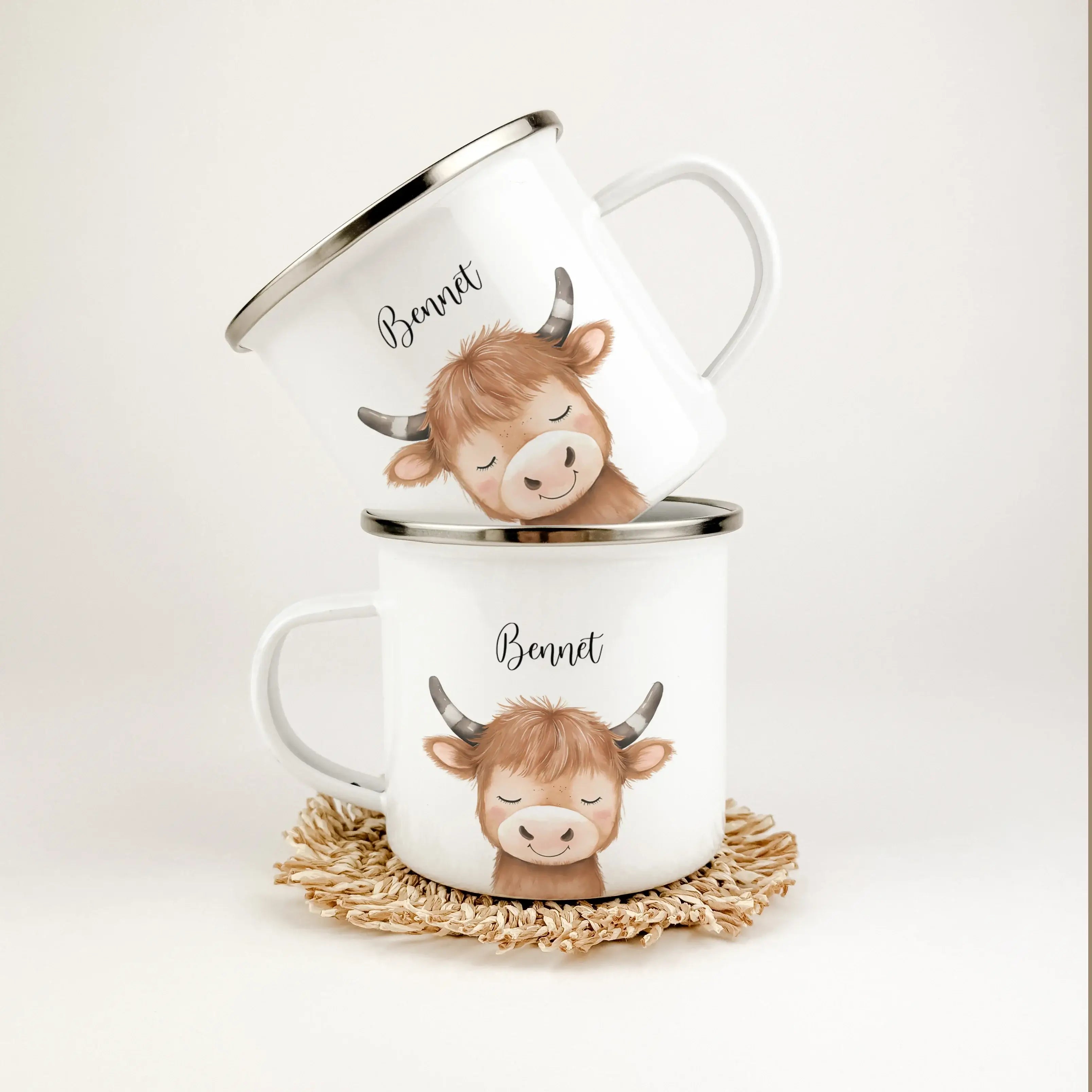 Emaille Tasse Stier Portrait-famprints-Emaille Tasse-Entdecke die einzigartige Emaille Tasse Stier Portrait – eine personalisierte Emaille Tasse, die mit einem beeindruckenden Stier-Portrait in bezaubernder Aquarell-Optik verzaubert. Der hochwertige und l