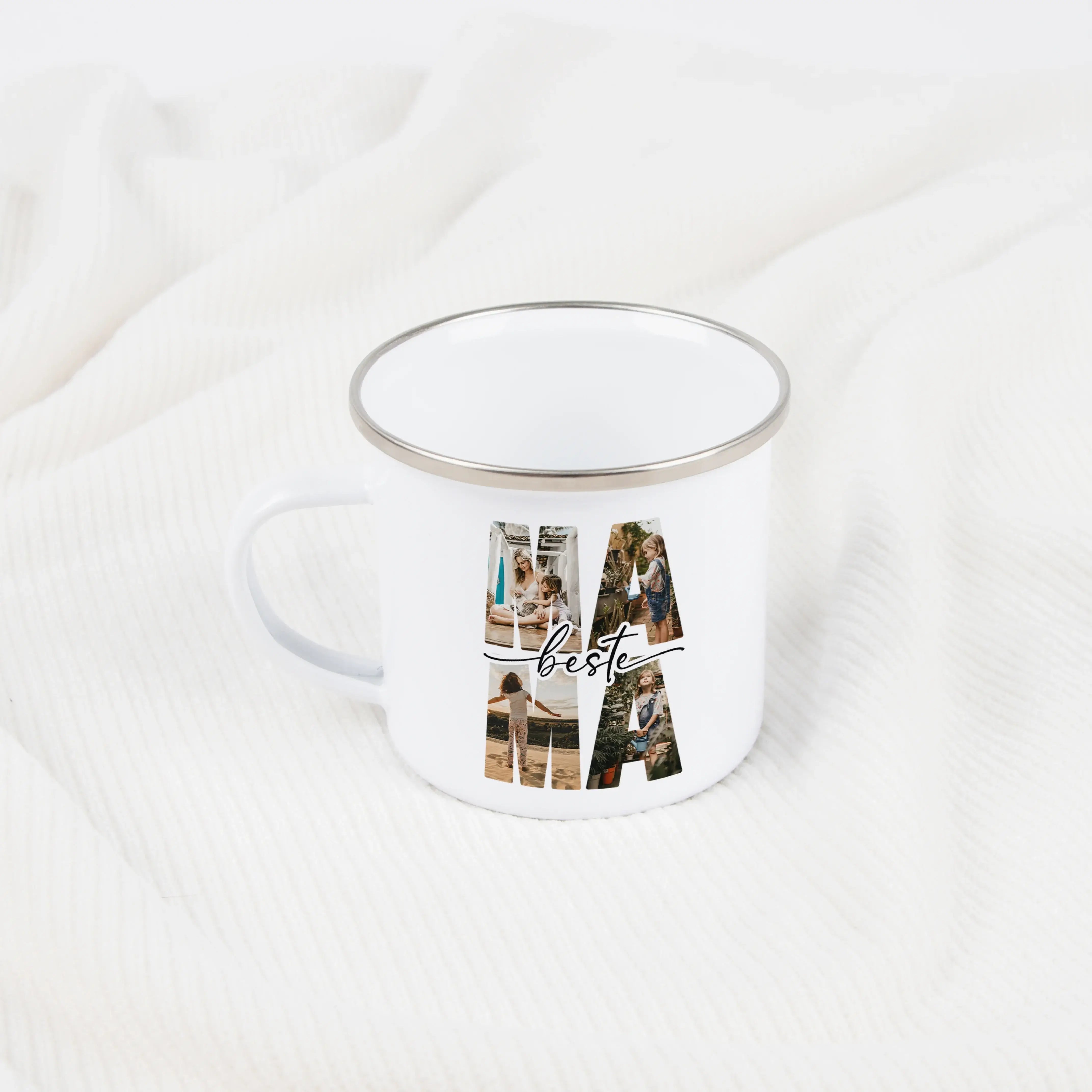 Emaille Tasse beste Mama-Emaille Tasse-famprints-Mit der personalisierten Emaille Tasse beste Mama von famprints schenkst du nicht nur eine hübsche Tasse, sondern einen ganz persönlichen Moment, der im Alltag deiner Mama jeden Tag aufs Neue Freude weckt.