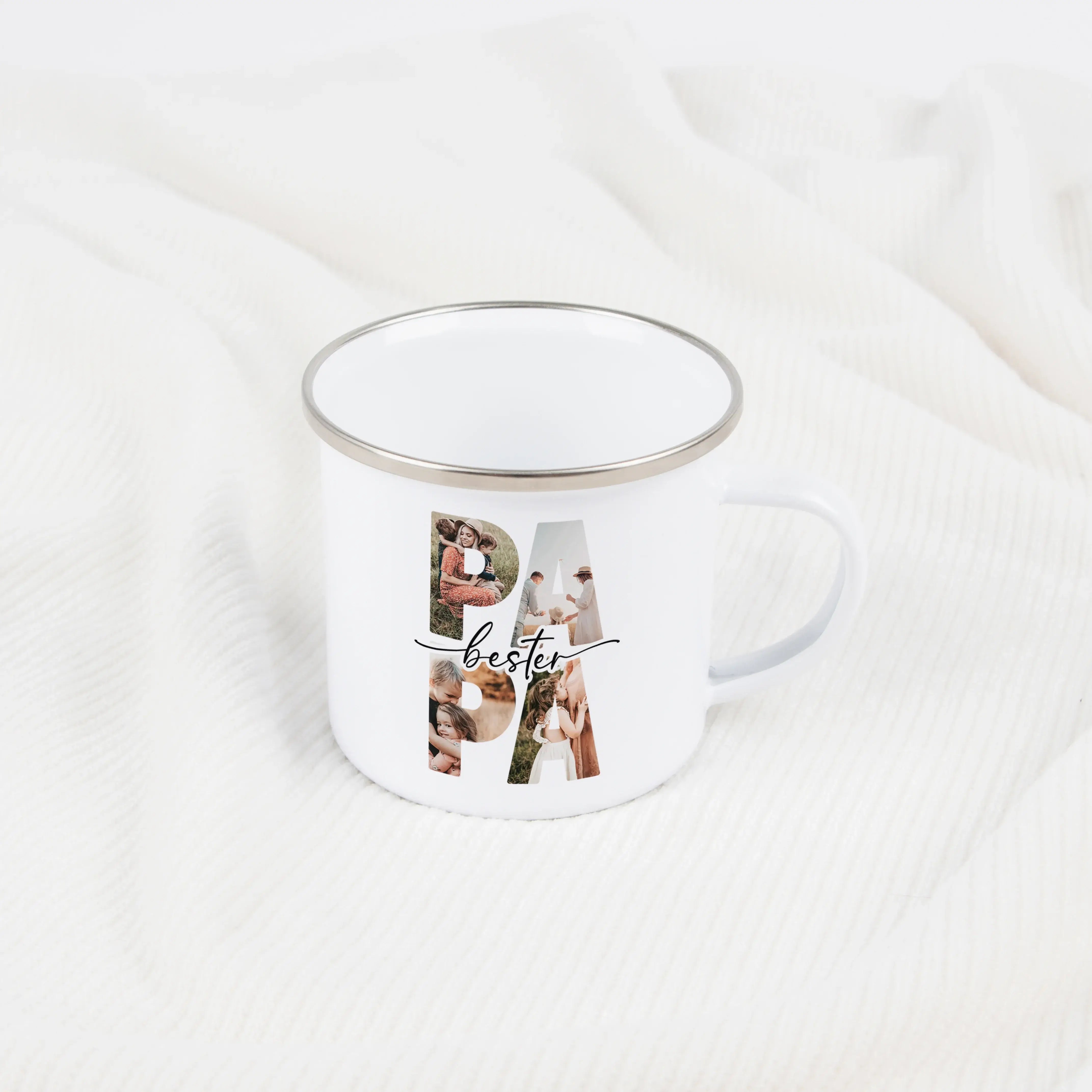 Emaille Tasse bester Papa-Emaille Tasse-famprints-Die Emaille Tasse bester Papa von famprints ist ein liebevoll personalisierbares Geschenk, das gemeinsame Erinnerungen sichtbar macht und jeden Morgen ein Lächeln auf Papas Gesicht zaubert. Deine Fotos in