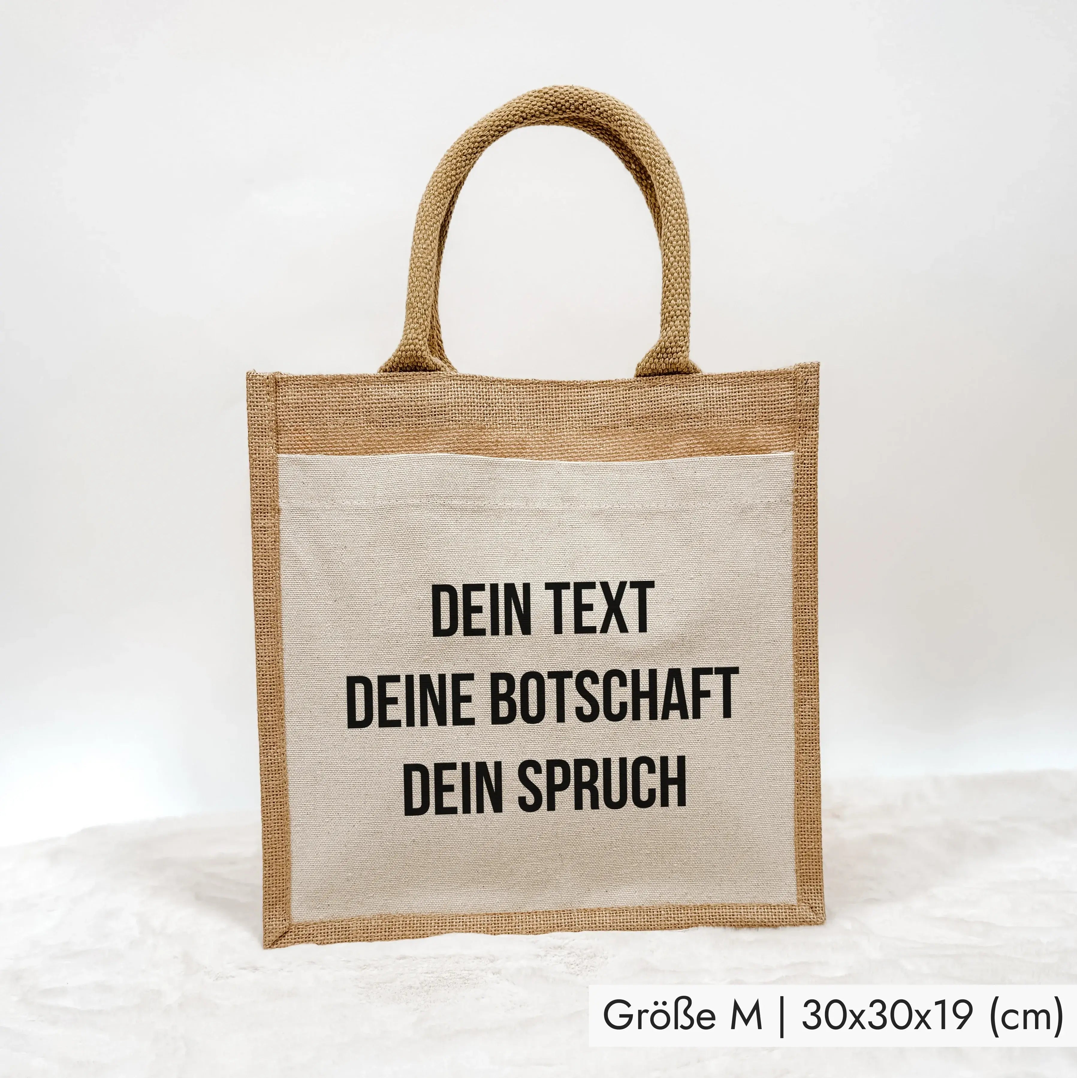 Jutetasche Eigener Spruch - Jutetasche - famprints - Entdecke die Jutetasche Eigener Spruch – dein persönlicher Begleiter für jeden Tag! Gestalte deine Jutetasche ganz nach deinem Geschmack und verewige deinen Lieblingsspruch, eine besondere Botschaft ode