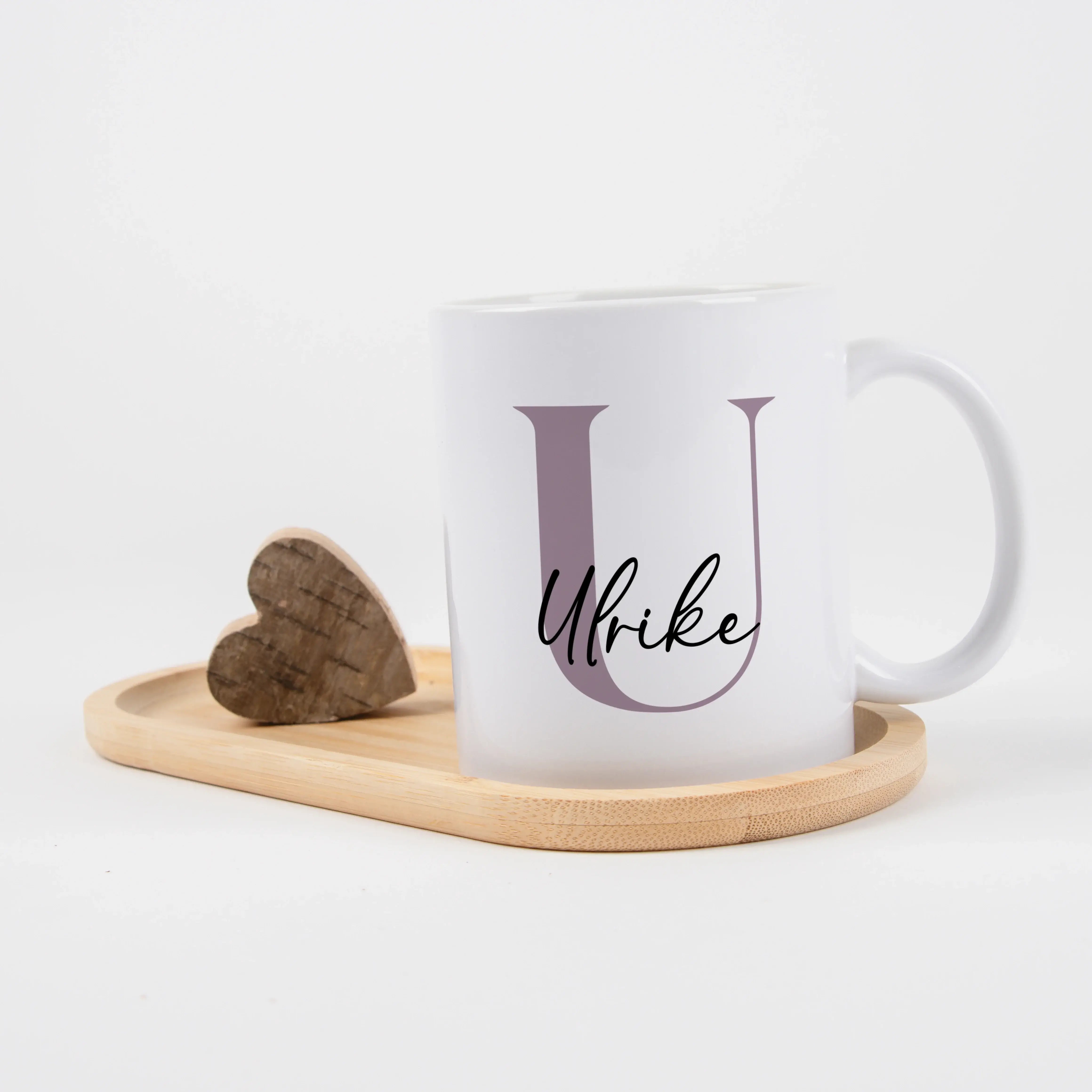 Tasse mit Namen + Initial-Keramik Tasse-famprints-Entdecke unsere Tasse mit Namen + Initial – das perfekte personalisierte Geschenk für dich oder deine Liebsten! Diese hochwertige Tasse bietet dir die Möglichkeit, sie mit deinem Wunsch-Initial und Namen i