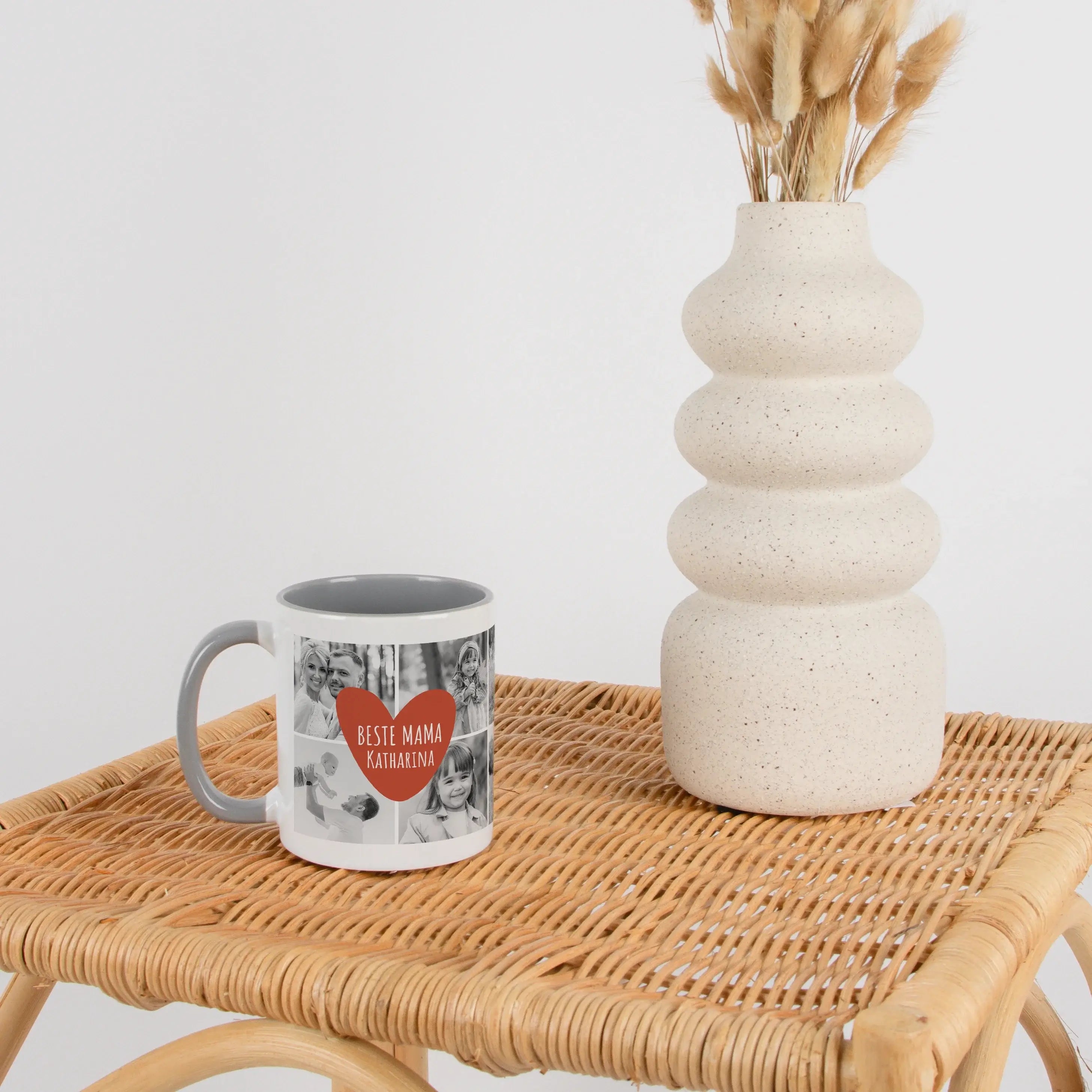 Tasse Foto beste Mama-Keramik Tasse-famprints-Tasse Foto beste Mama ist mehr als nur eine Fototasse – sie ist dein persönliches Geschenk für einen ganz besonderen Menschen. Gestalte die Keramiktasse mit 10 eigenen Fotos und erschaffe eine individuelle Col
