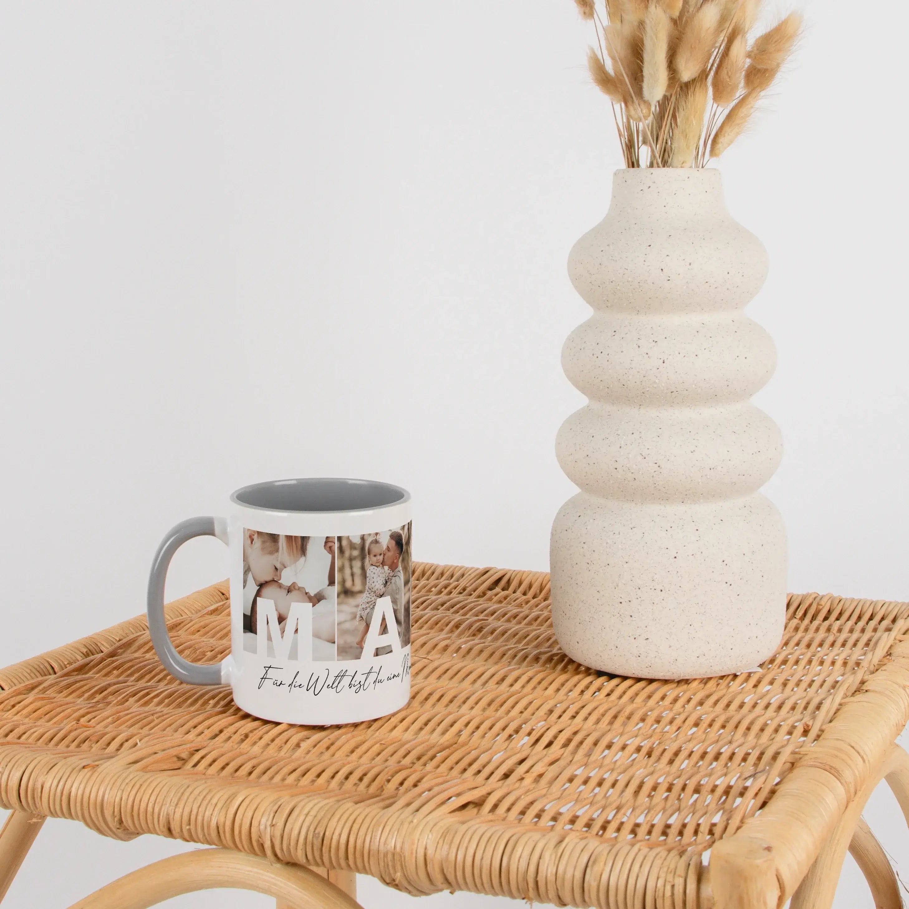 Fototasse Mama + Text-Keramik Tasse-famprints-Die Fototasse Mama + Text ist eine persönliche Geschenkidee für einen besonderen Menschen. Auf dieser individuell gestaltbaren Kaffeetasse werden vier deiner Lieblingsfotos platziert. In jedem Bild steht ein B