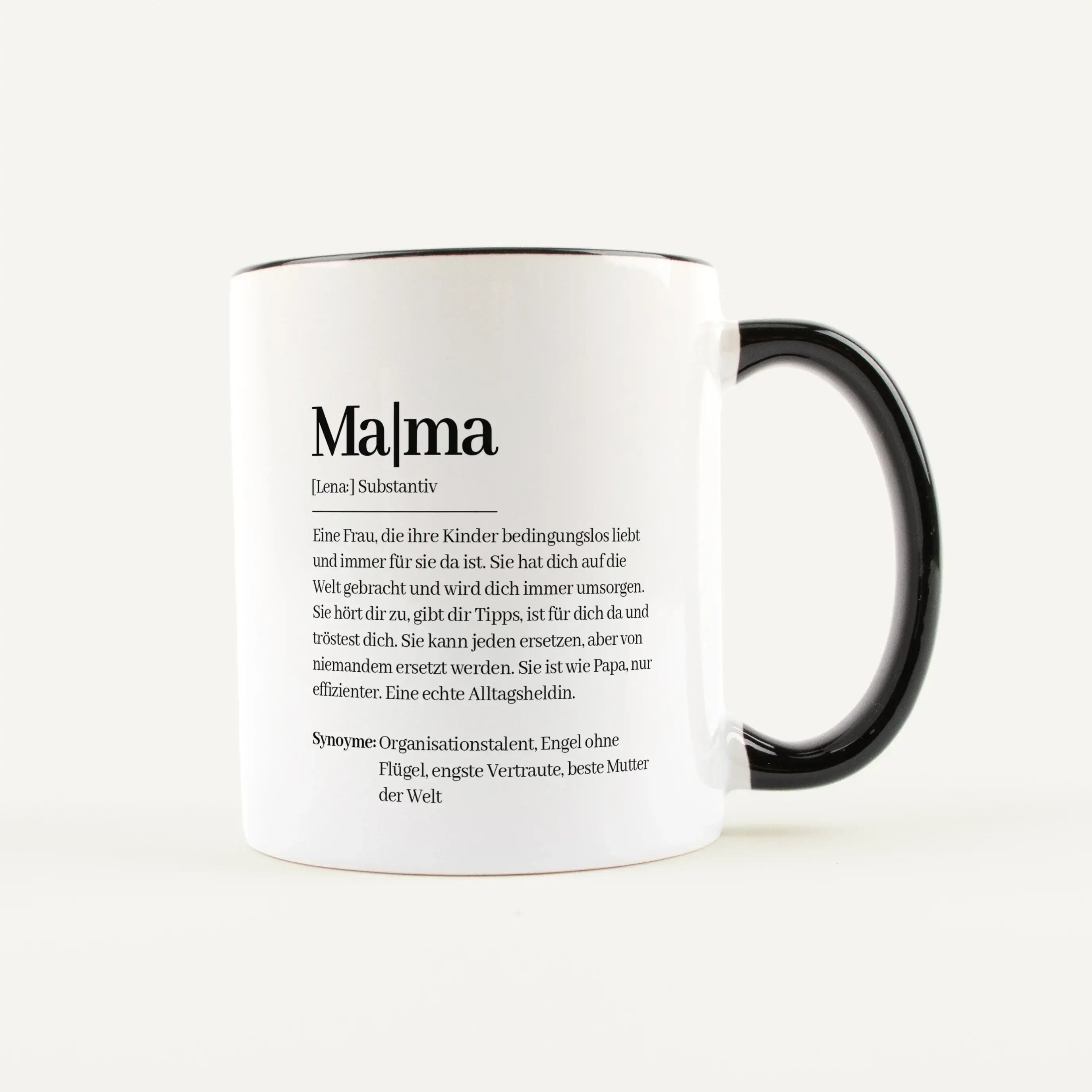 Tasse Definition Mama-Keramik Tasse-famprints-Die Tasse Definition Mama von famprints ist eine persönliche Geschenkidee für deine Mama. Das Design im Duden Stil verbindet eine liebevolle Mama Definition mit einem schlichten, zeitlosen Look und macht aus e