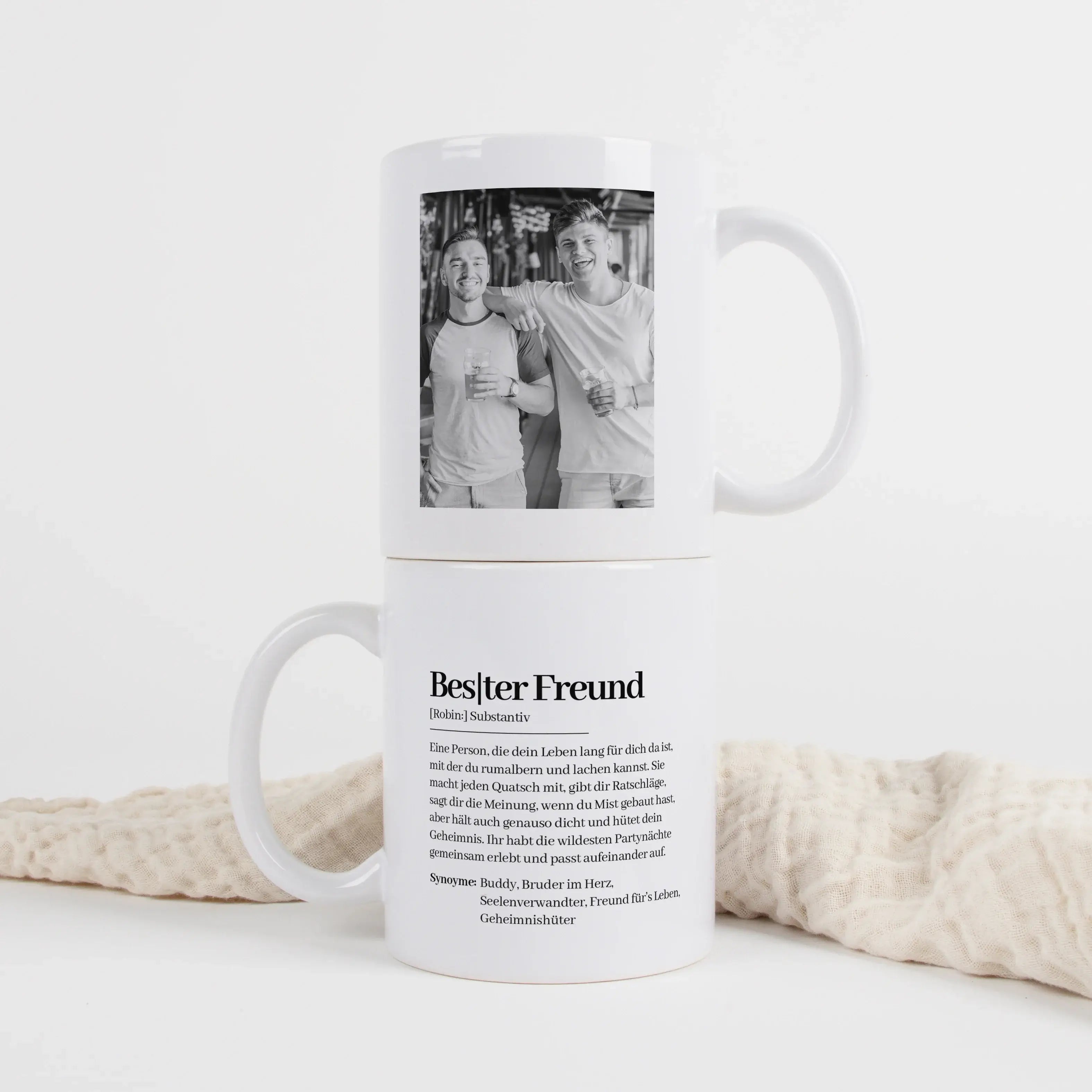 Tasse Definition Bester Freund-Keramik Tasse-famprints-Die Tasse Definition Bester Freund von famprints ist eine persönliche Geschenkidee für Menschen, die nicht einfach irgendetwas verschenken möchten. Das Design im Duden Stil beschreibt auf liebevolle W