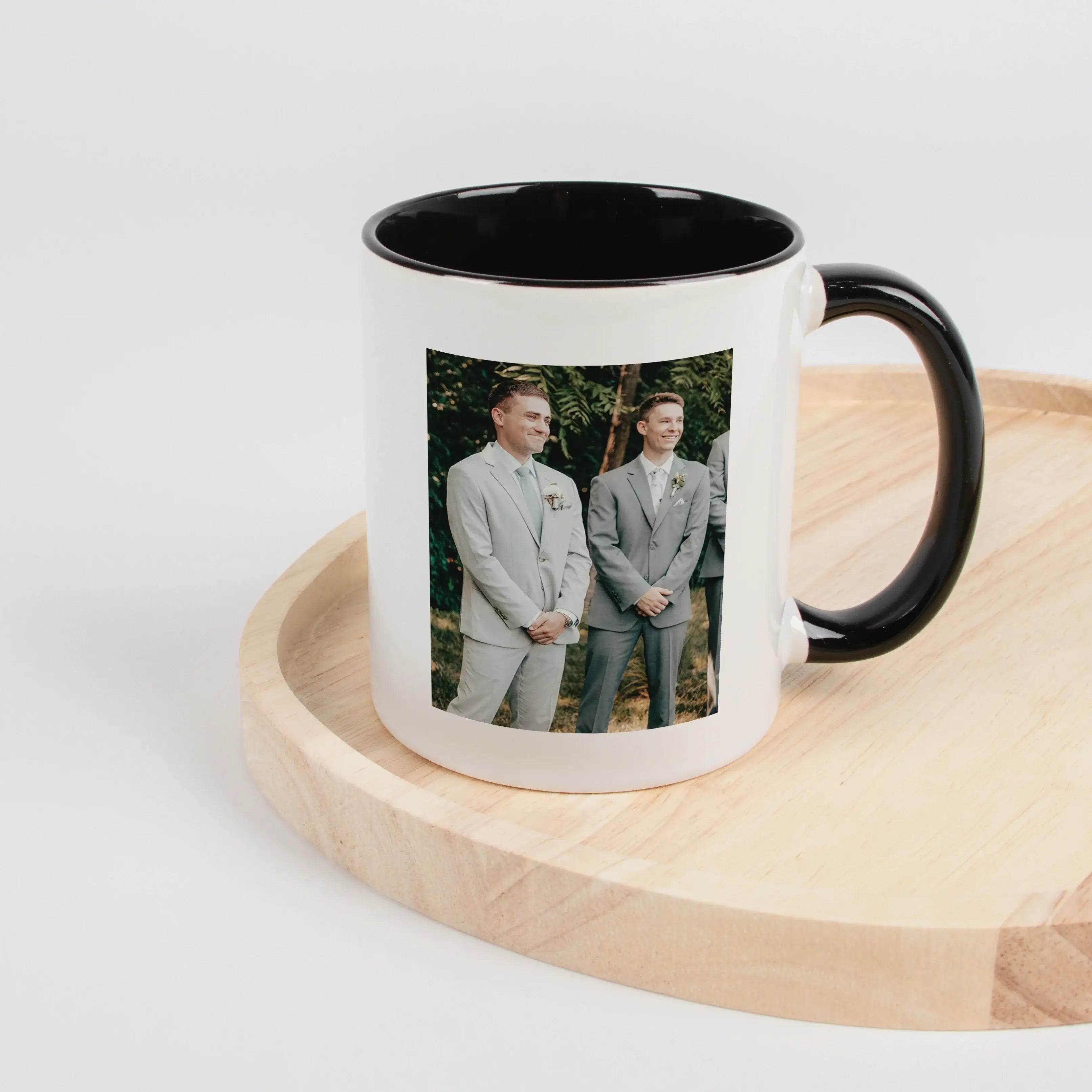 Tasse Definition Trauzeuge-Keramik Tasse-famprints-Die Tasse Definition Trauzeuge ist eine persönliche Geschenkidee für einen Menschen, der an deinem großen Tag eine besondere Rolle spielt. Auf der weißen Tasse steht eine liebevolle Definition im Duden St