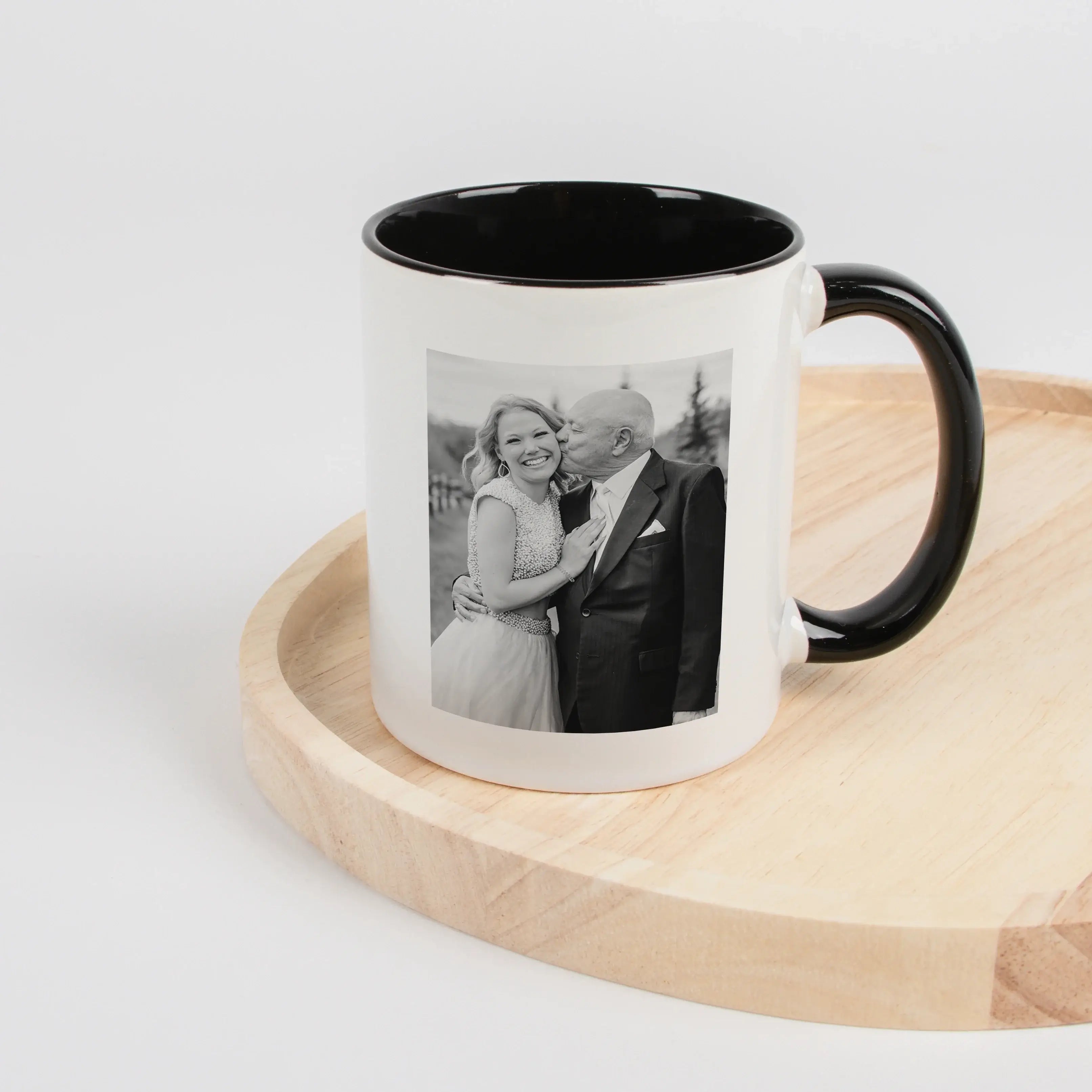 Tasse Definition Opa-Keramik Tasse-famprints-Die Tasse Definition Opa ist für alle gedacht, die ein persönliches Geschenk suchen, das nicht beliebig wirkt. Auf der weißen Tasse steht eine liebevolle Beschreibung im Duden Stil, die deinen Opa auf besondere