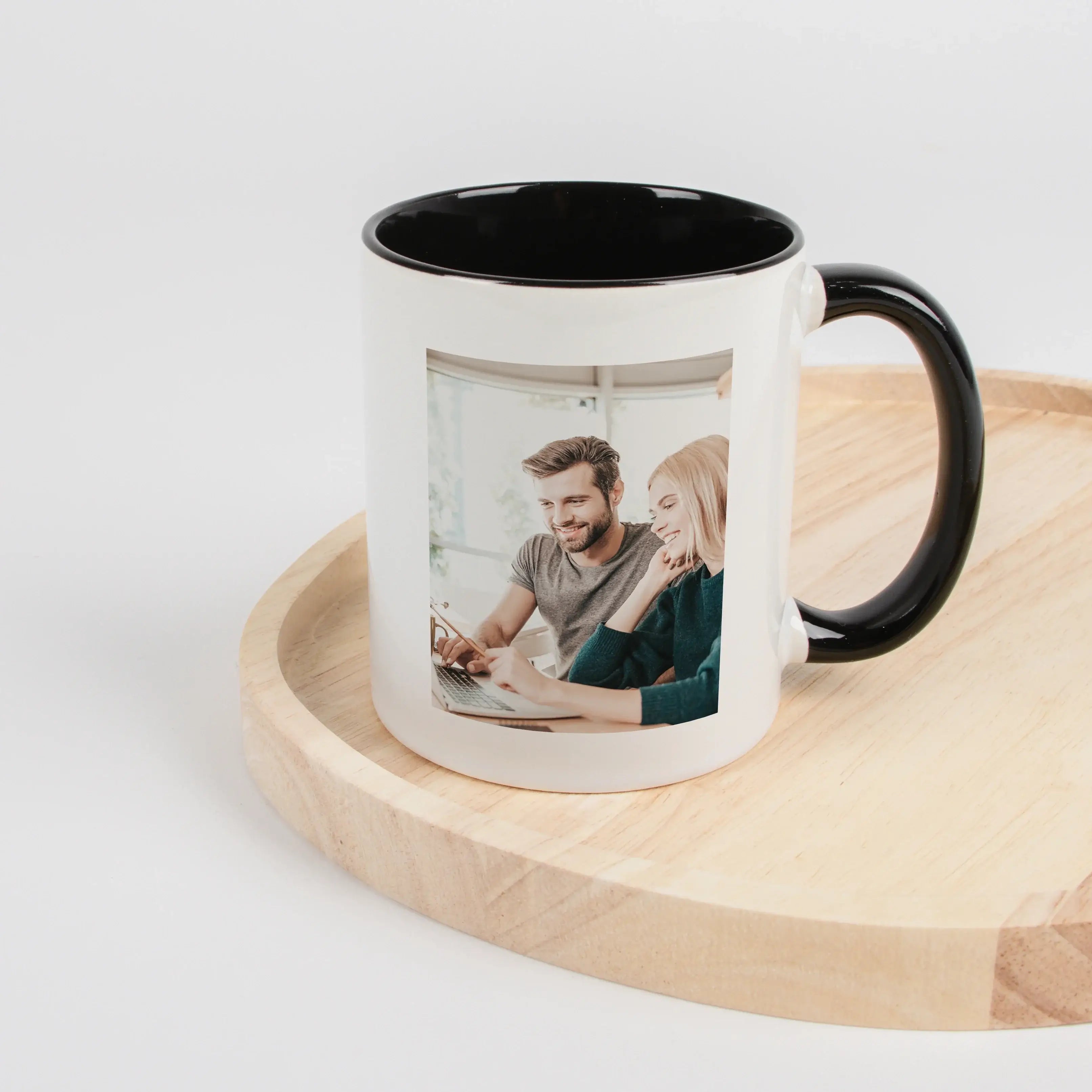 Tasse Definition Lieblingskollege-Keramik Tasse-famprints-Die Tasse Definition Lieblingskollege ist eine persönliche Geschenkidee für den Büroalltag, die Wertschätzung auf eine ehrliche und charmante Art zeigt. Im Duden Stil gestaltet, beschreibt sie den