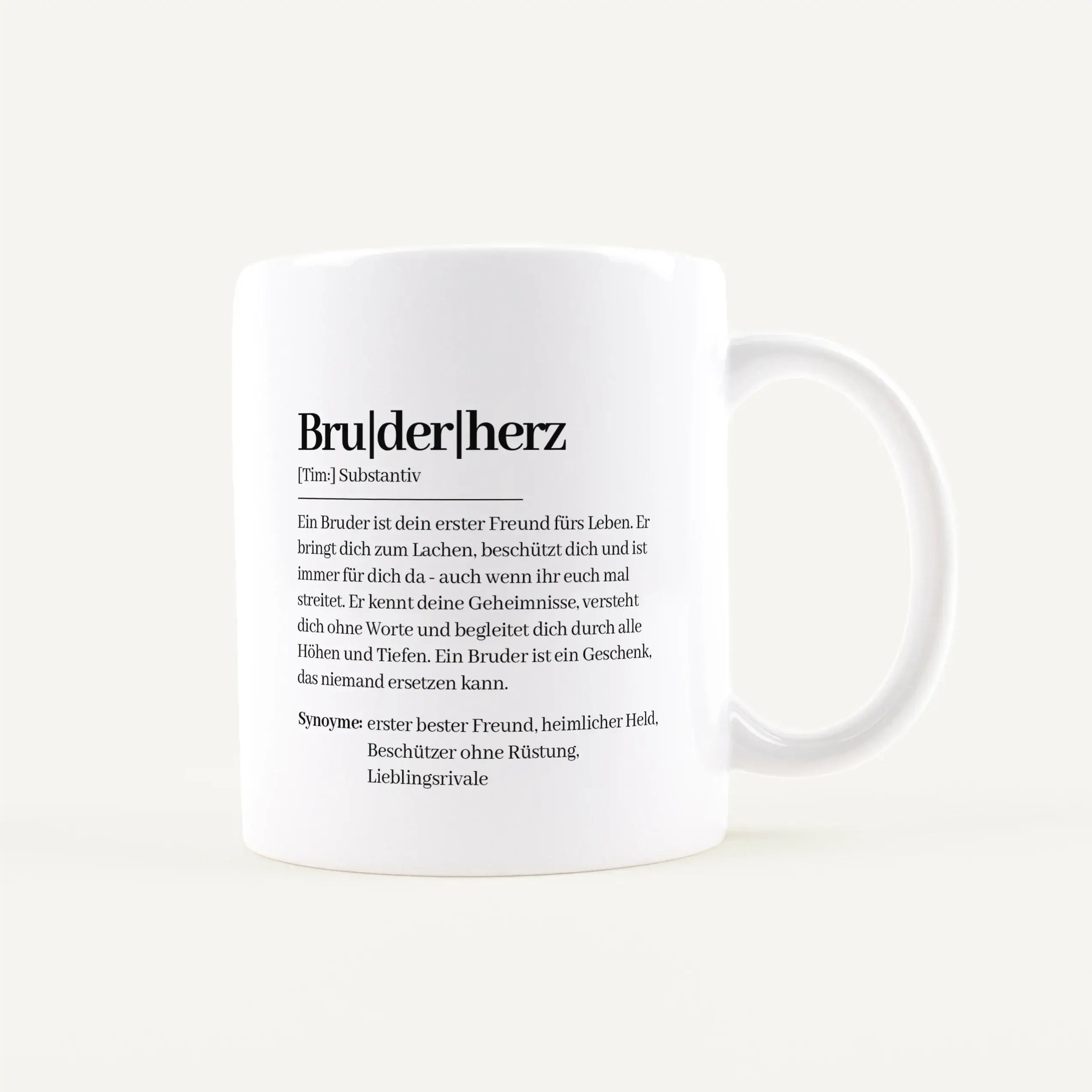 Tasse Definition Bruderherz-Keramik Tasse-famprints-Die Tasse Definition Bruderherz ist mehr als nur eine schöne Aufmerksamkeit: Sie sagt mit wenigen Worten genau das, was deinen Bruder ausmacht. Der liebevolle Text im Duden Stil macht aus einer einfachen