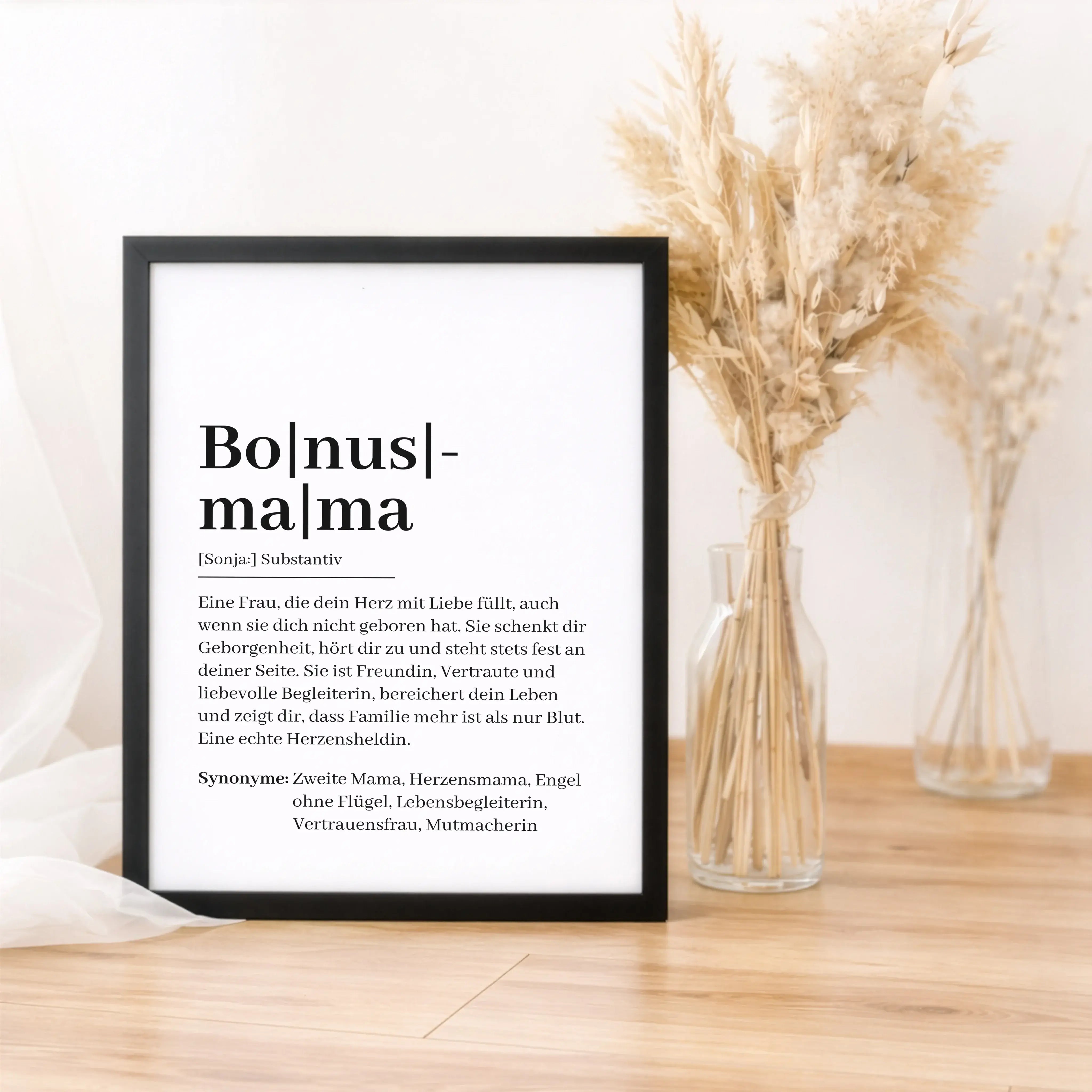 Bonusmama Definition Poster-Personalisiertes Poster-famprints-Das Bonusmama Definition Poster von famprints ist ein liebevolles Geschenk für Frauen, die Familie neu definieren. Die klare Definition bringt auf den Punkt, was eine Bonusmama ausmacht, mit We