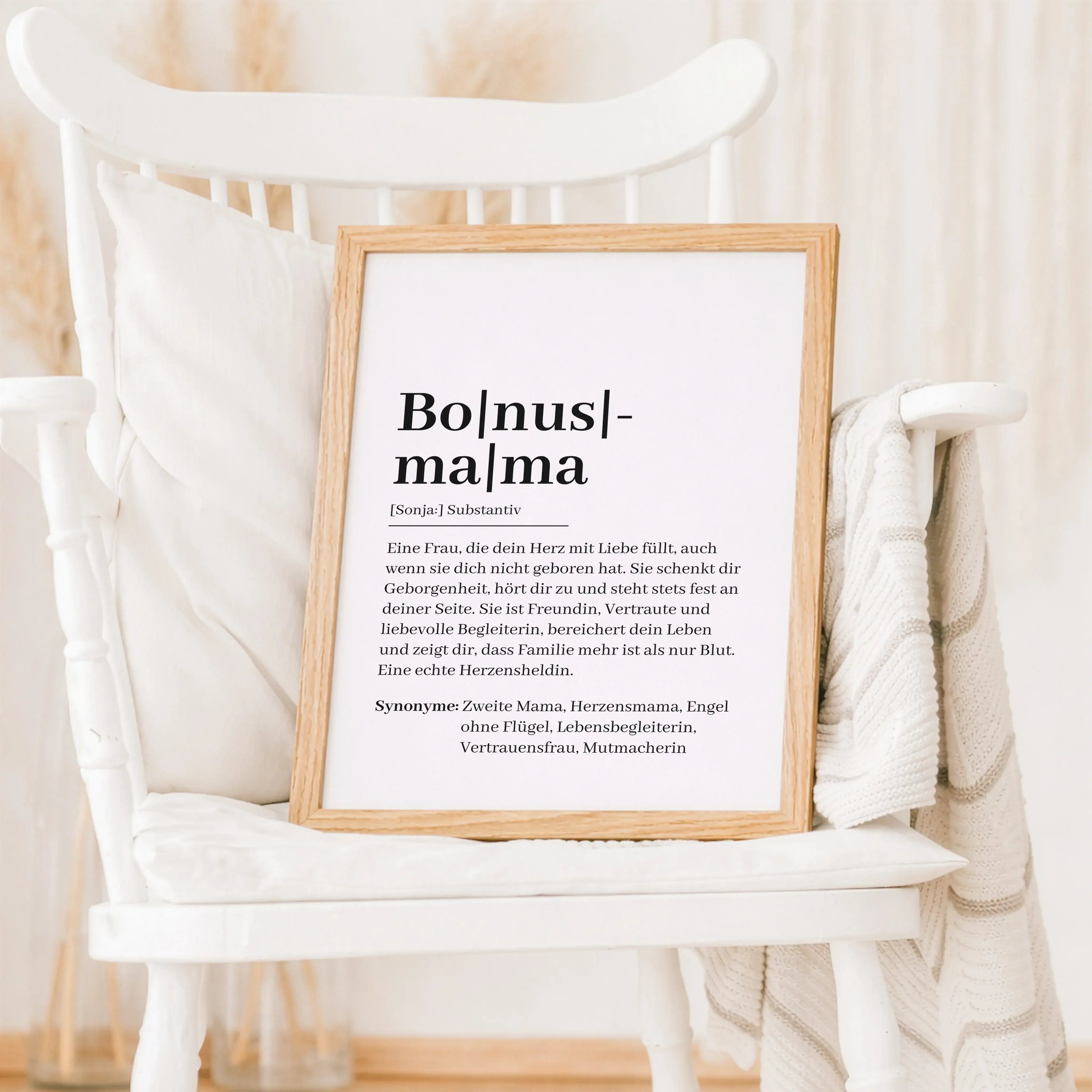 Bonusmama Definition Poster-Personalisiertes Poster-famprints-Das Bonusmama Definition Poster von famprints ist ein liebevolles Geschenk für Frauen, die Familie neu definieren. Die klare Definition bringt auf den Punkt, was eine Bonusmama ausmacht, mit We