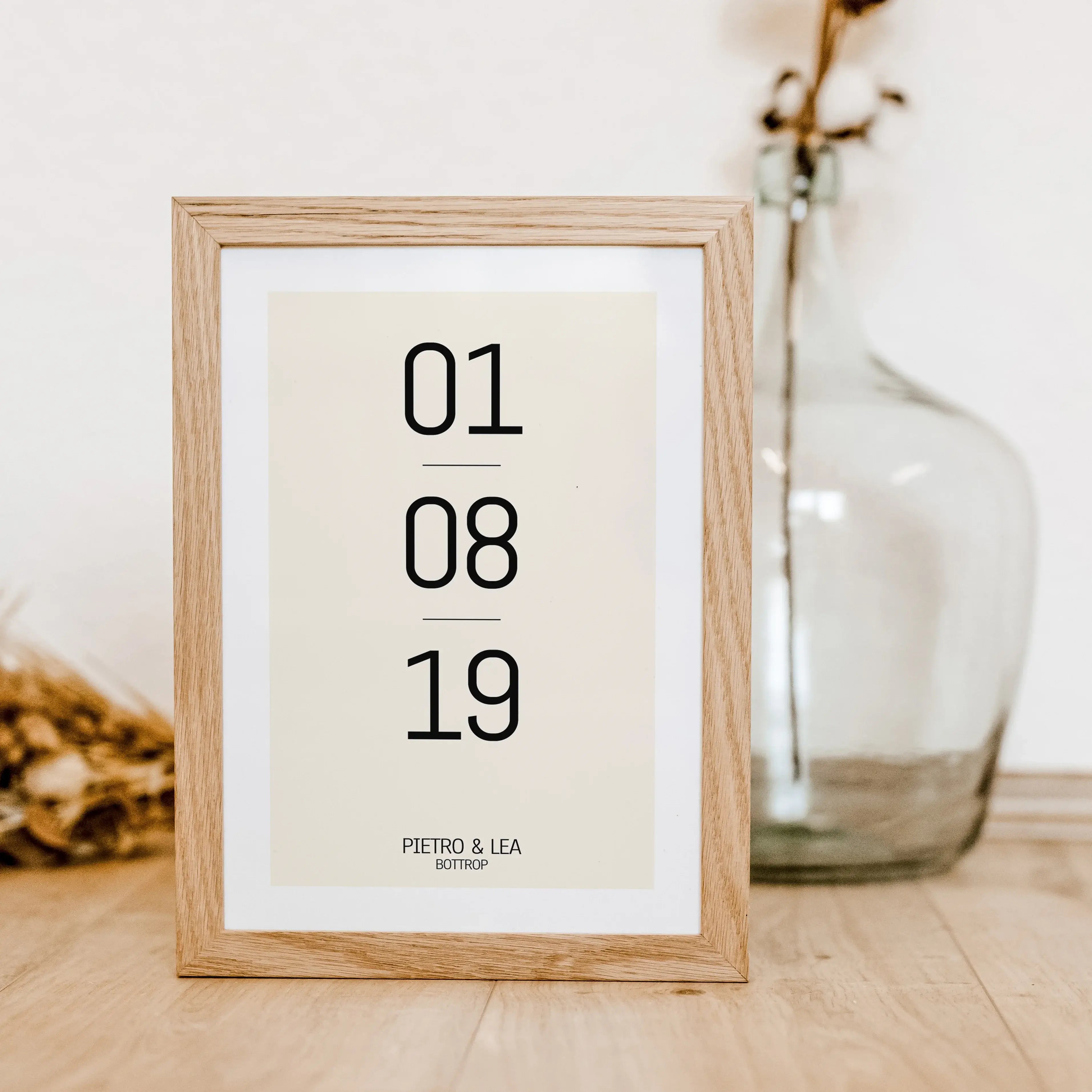 Datum Poster-famprints-Personalisiertes Poster-Unser Datum Poster ist das perfekte Geschenk für besondere Anlässe! Bringe dein wichtigstes Datum stilvoll an die Wand, sei es das erste Kennenlernen, der Hochzeitstag oder ein anderer bedeutender Tag. Person