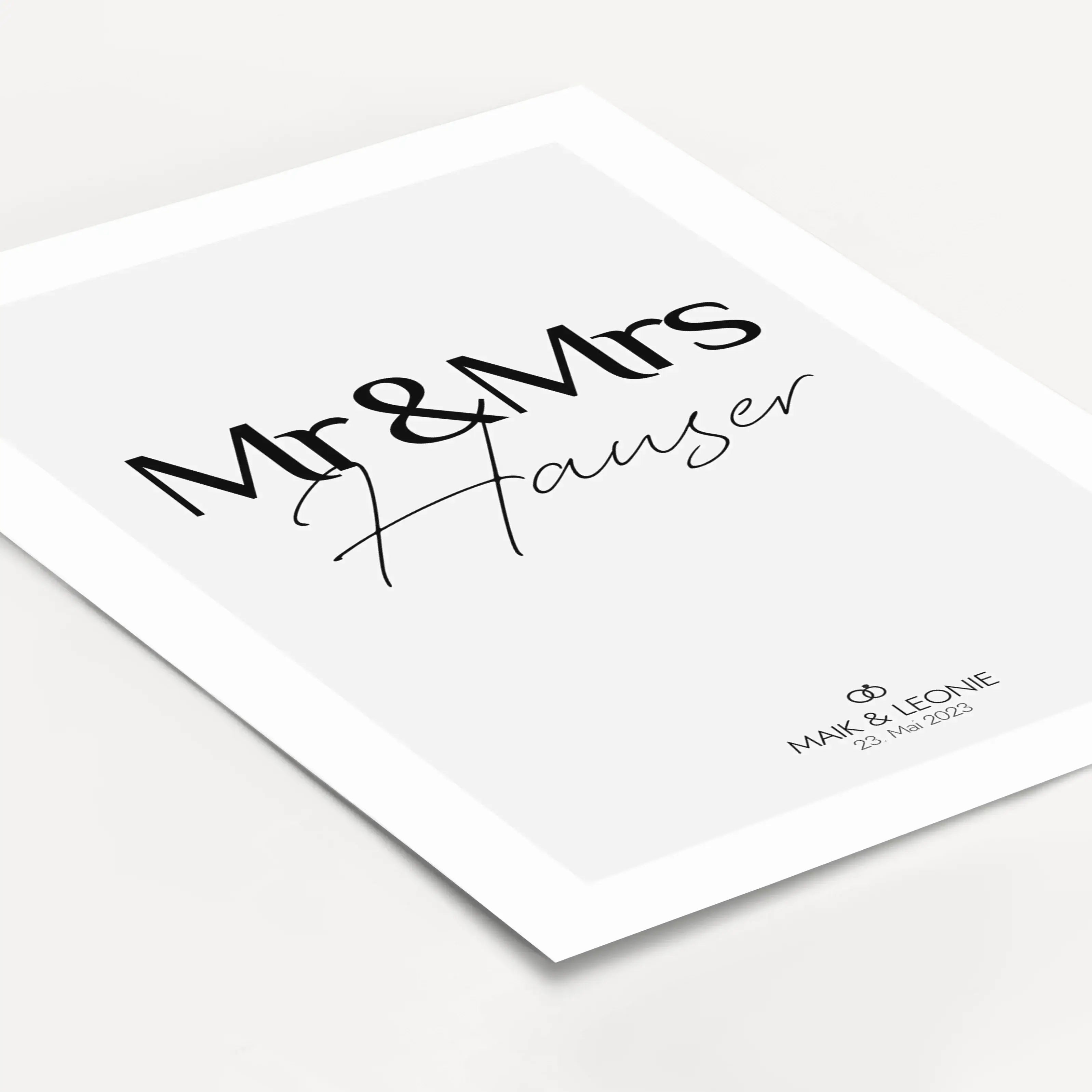 Hochzeit Poster Mr & Mrs-famprints-Personalisiertes Poster-Die perfekte Art, einen besonderen Tag immer in Erinnerung zu halten - das Hochzeit Poster Mr & Mrs. Gestalte dieses Poster mit deinem Wunschtext, z.B. euren Namen, dem Hochzeitsdatum, dem Hochzei